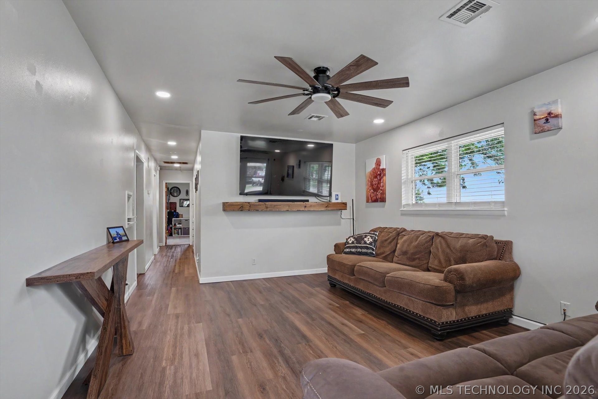 1225 S Russell Street Skiatook OK 74070