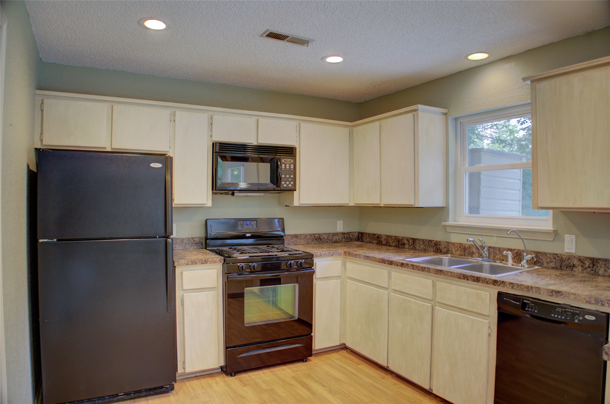 7501 S Juniper Place Broken Arrow OK 74011