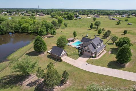 2406 E Fairfield Court Oologah OK 74053