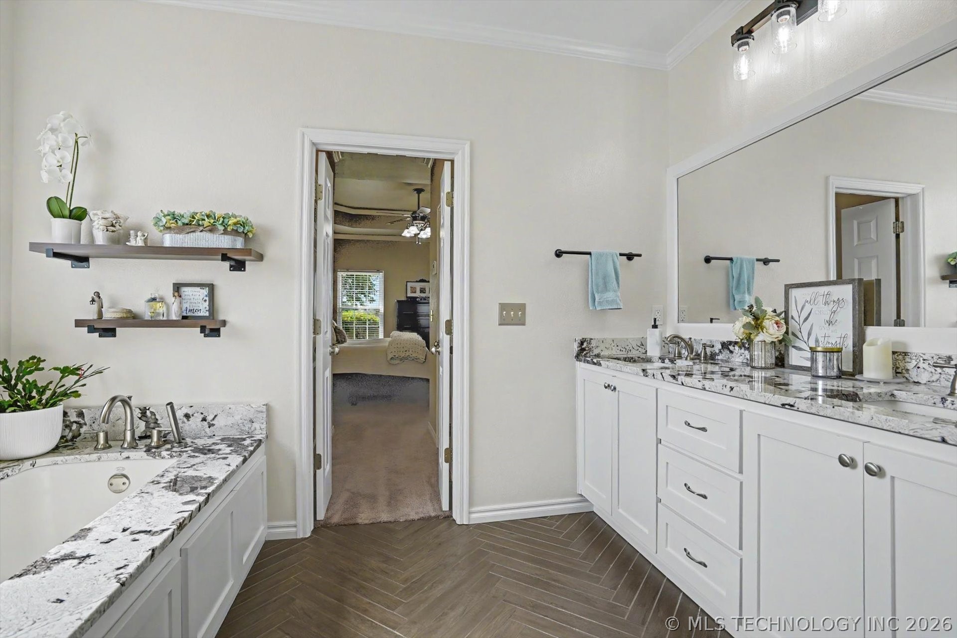 2406 E Fairfield Court Oologah OK 74053