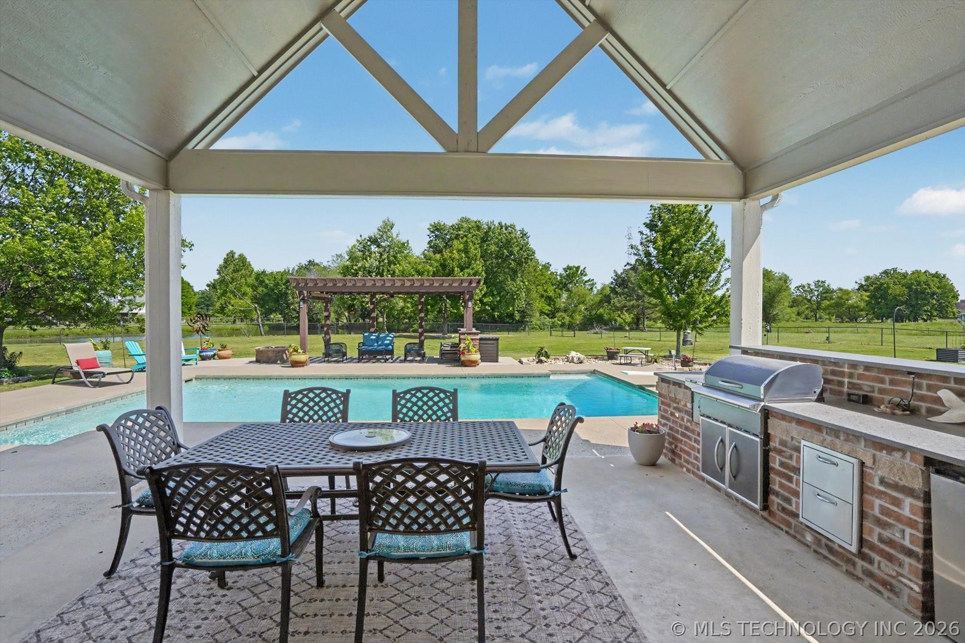2406 E Fairfield Court Oologah OK 74053
