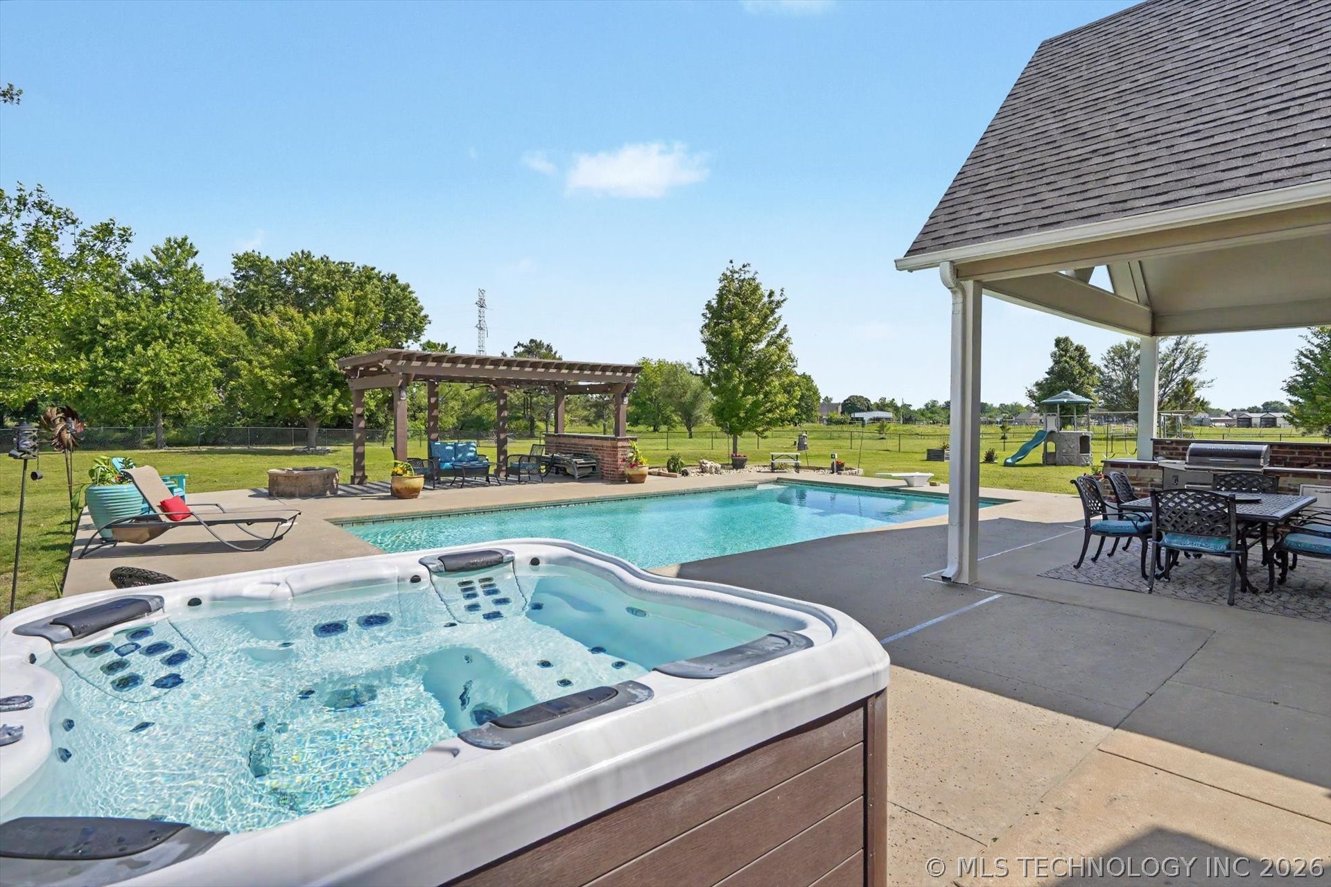 2406 E Fairfield Court Oologah OK 74053