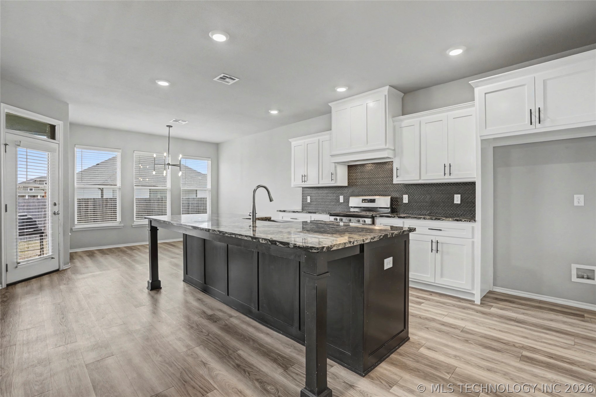 711 W 53rd Place Sand Springs OK 74063
