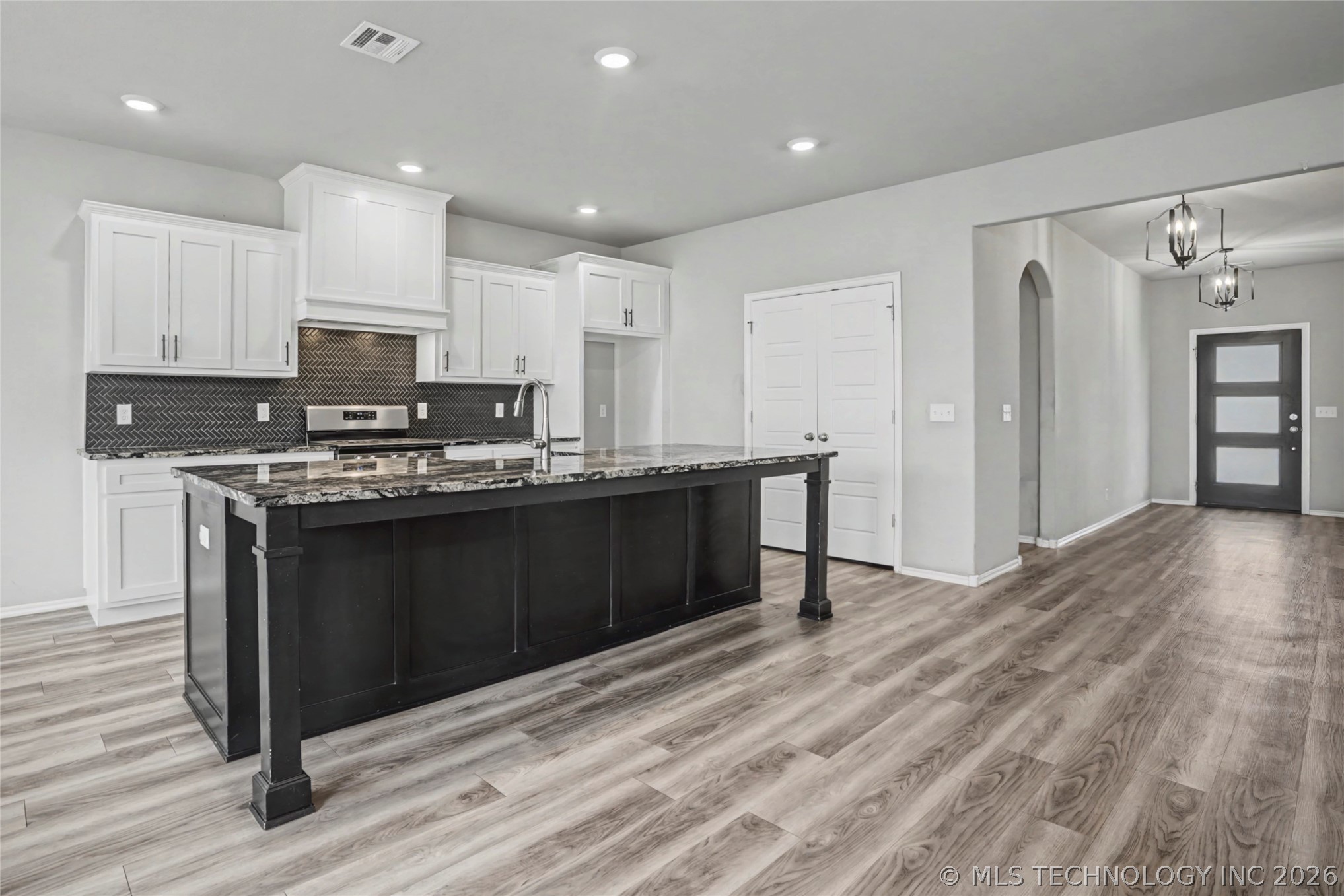 711 W 53rd Place Sand Springs OK 74063