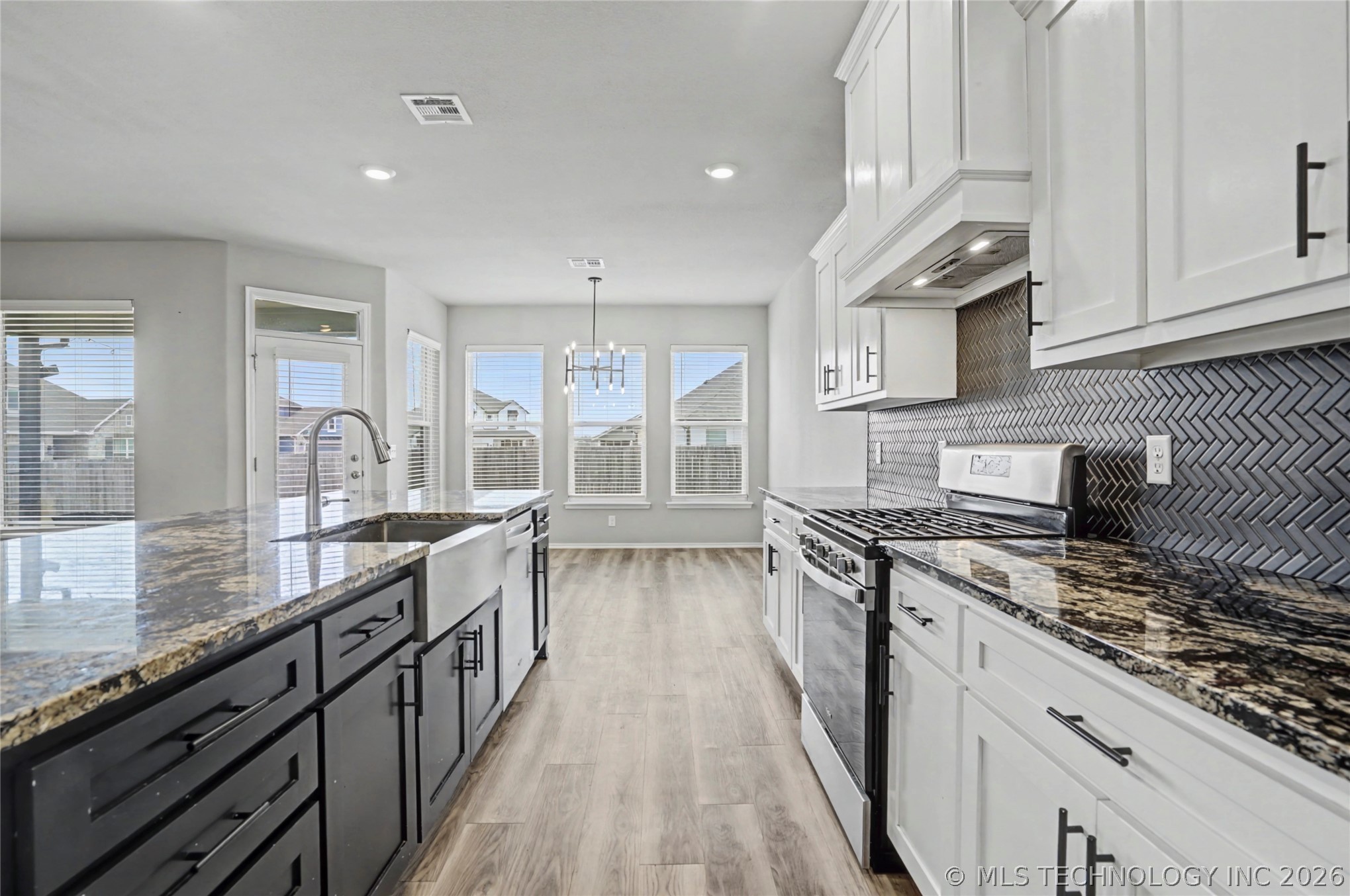 711 W 53rd Place Sand Springs OK 74063