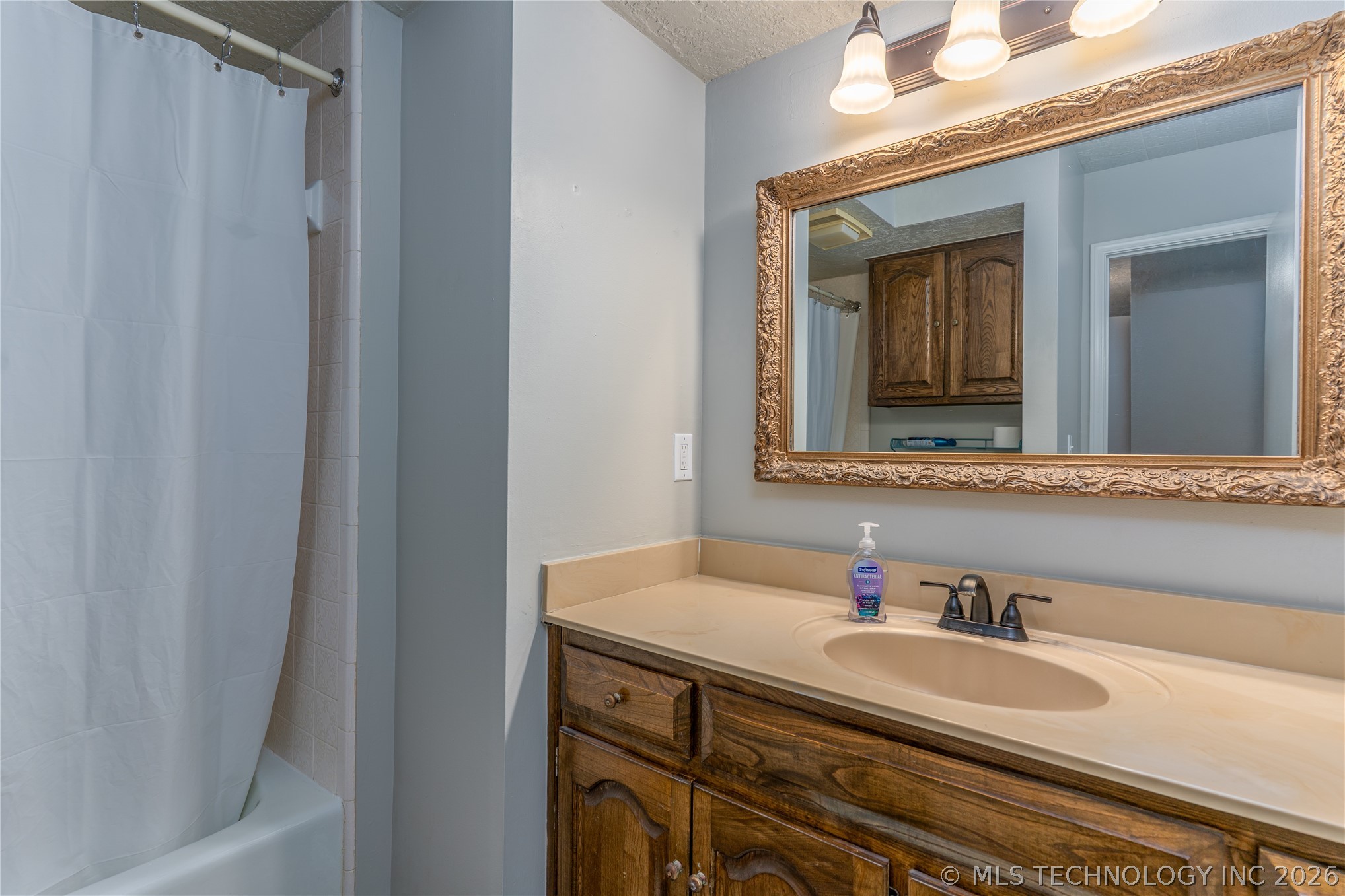 805 W Albuquerque Street Broken Arrow OK 74011