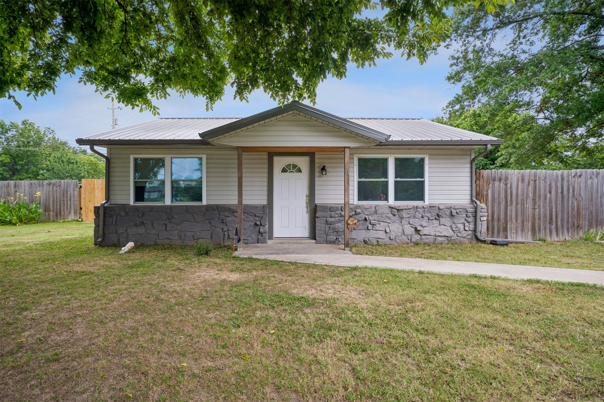 701 S Lincoln Avenue Wagoner OK 74467