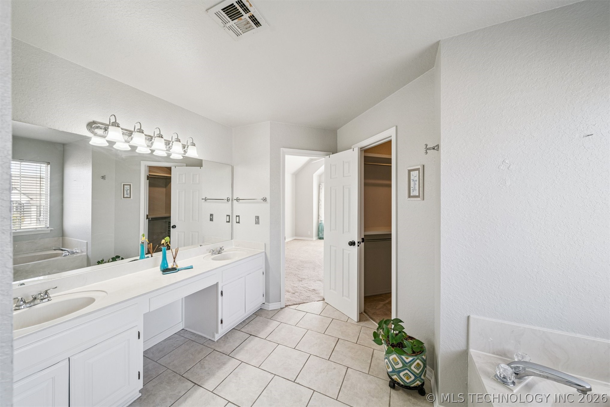 1301 N Willow Avenue Broken Arrow OK 74012