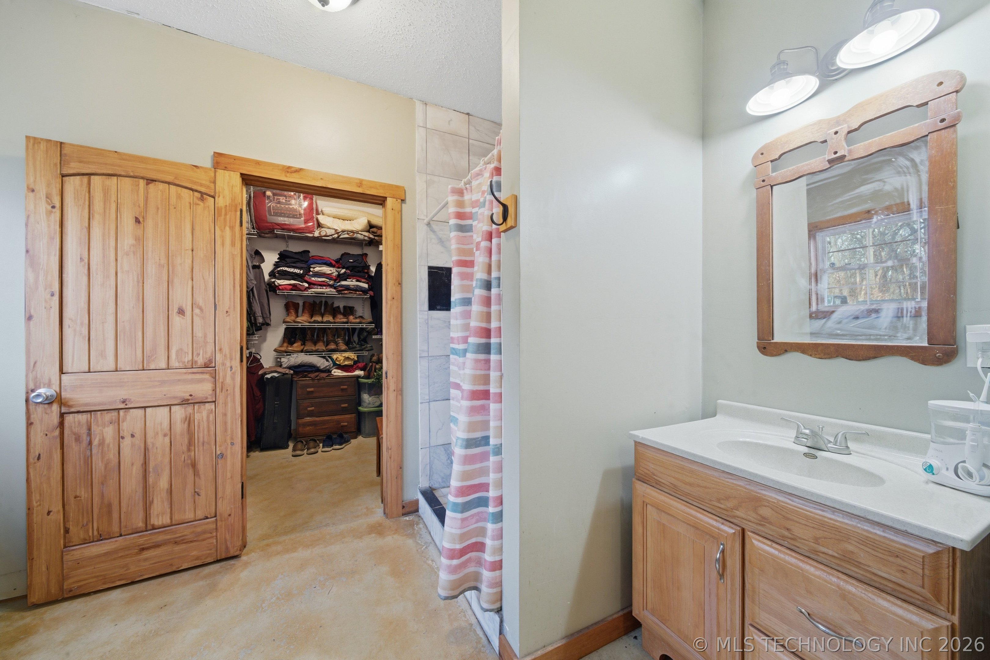 5929 E 430 Road Adair OK 74330
