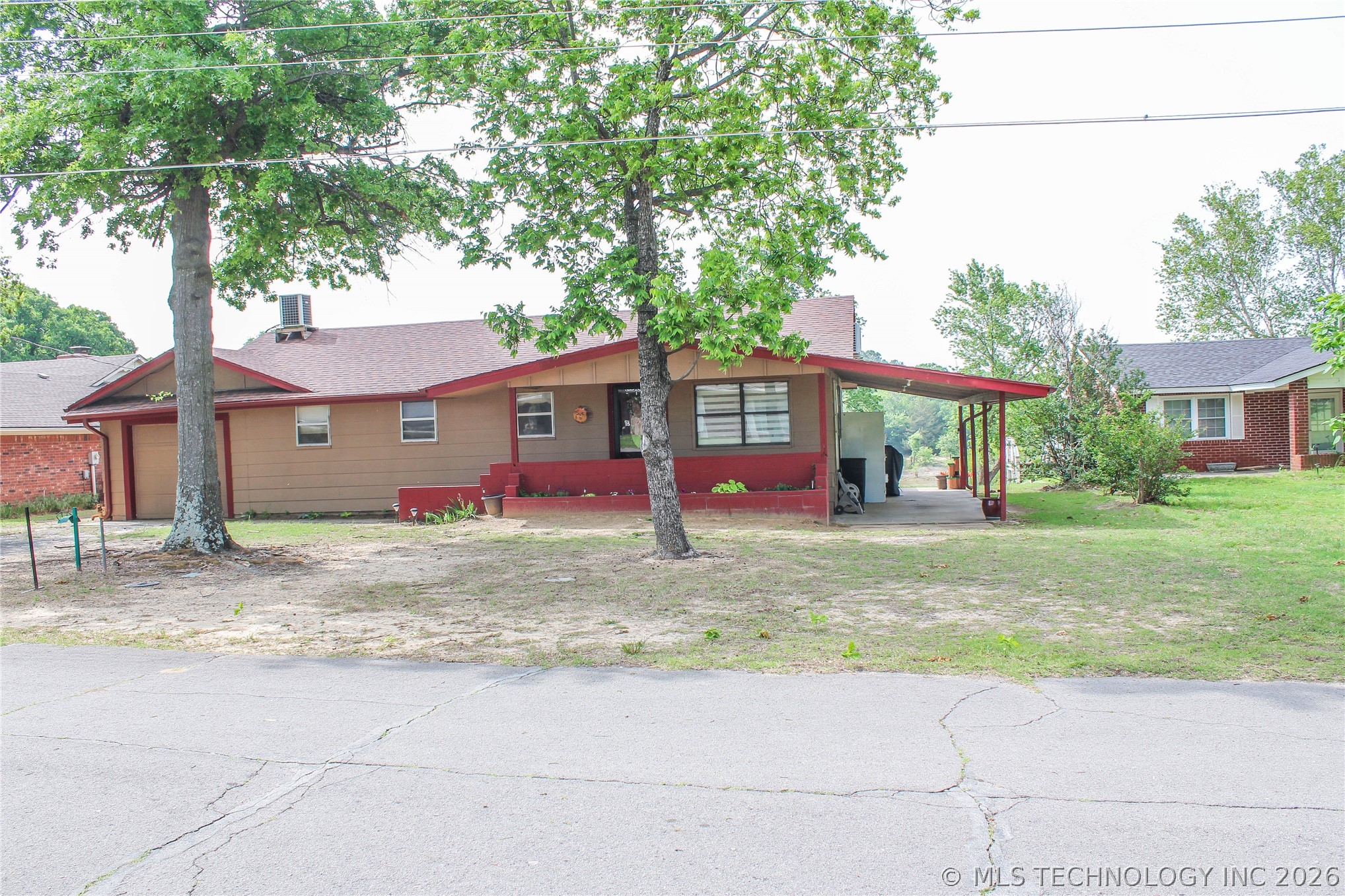 417082 E 1143 Road Checotah OK 74426