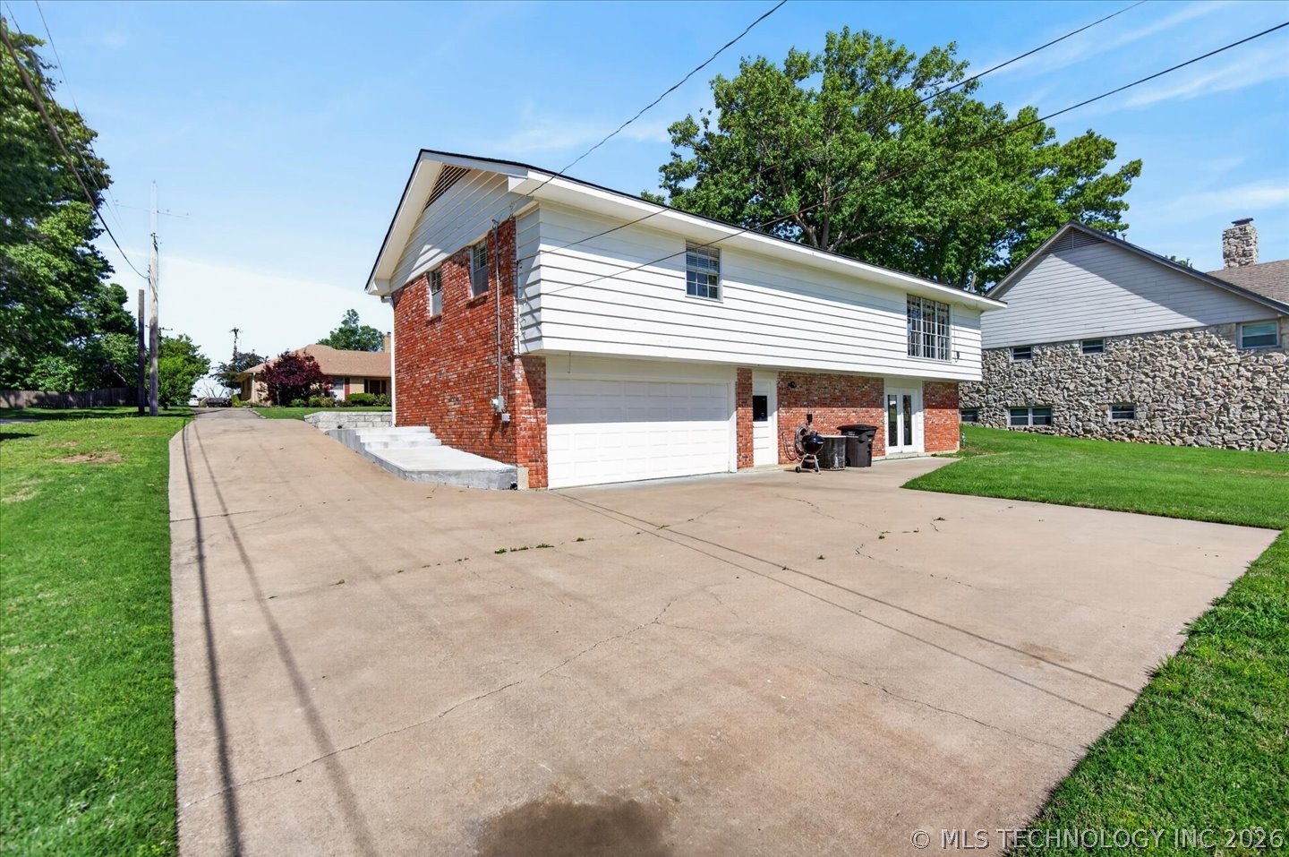 1048 SE Greystone Avenue Bartlesville OK 74006