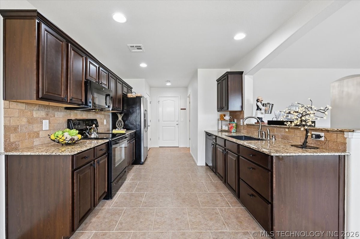 2425 S Oak Avenue Broken Arrow OK 74012