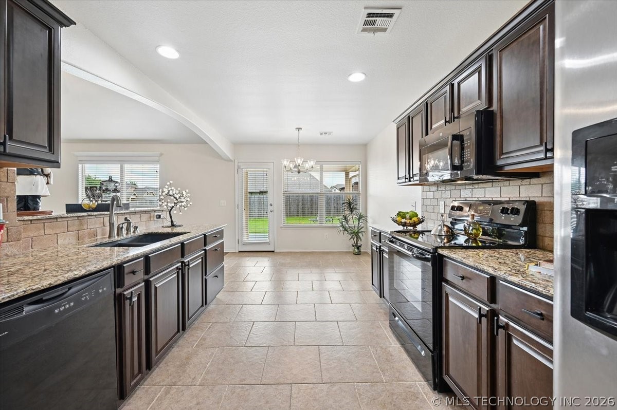 2425 S Oak Avenue Broken Arrow OK 74012