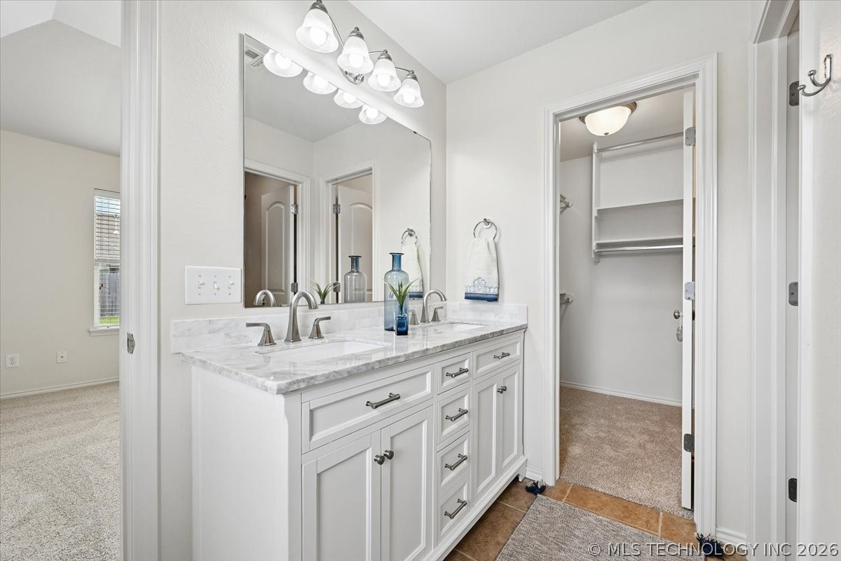 2425 S Oak Avenue Broken Arrow OK 74012