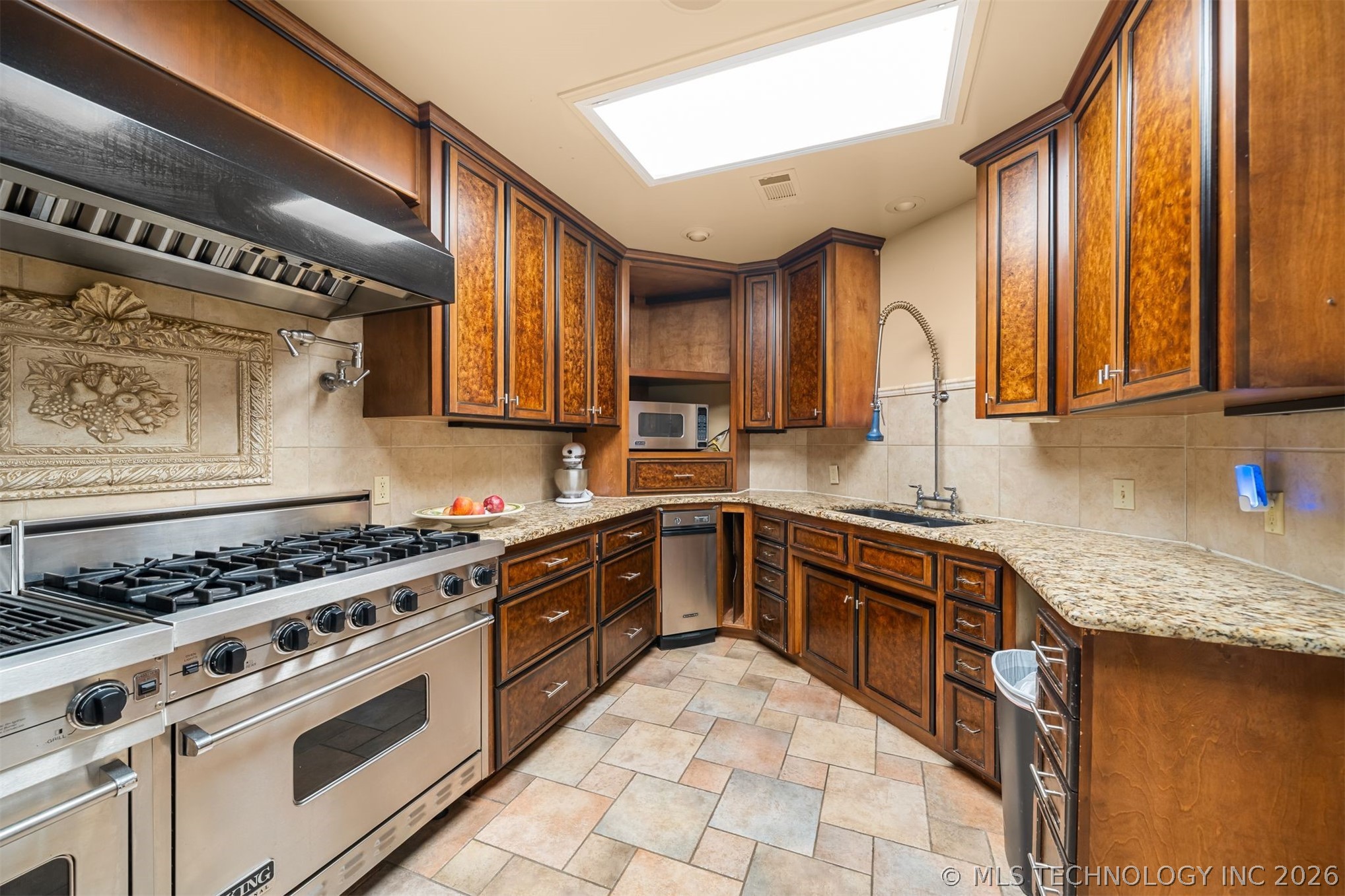 800 W Pryor Avenue Pocola OK 74902