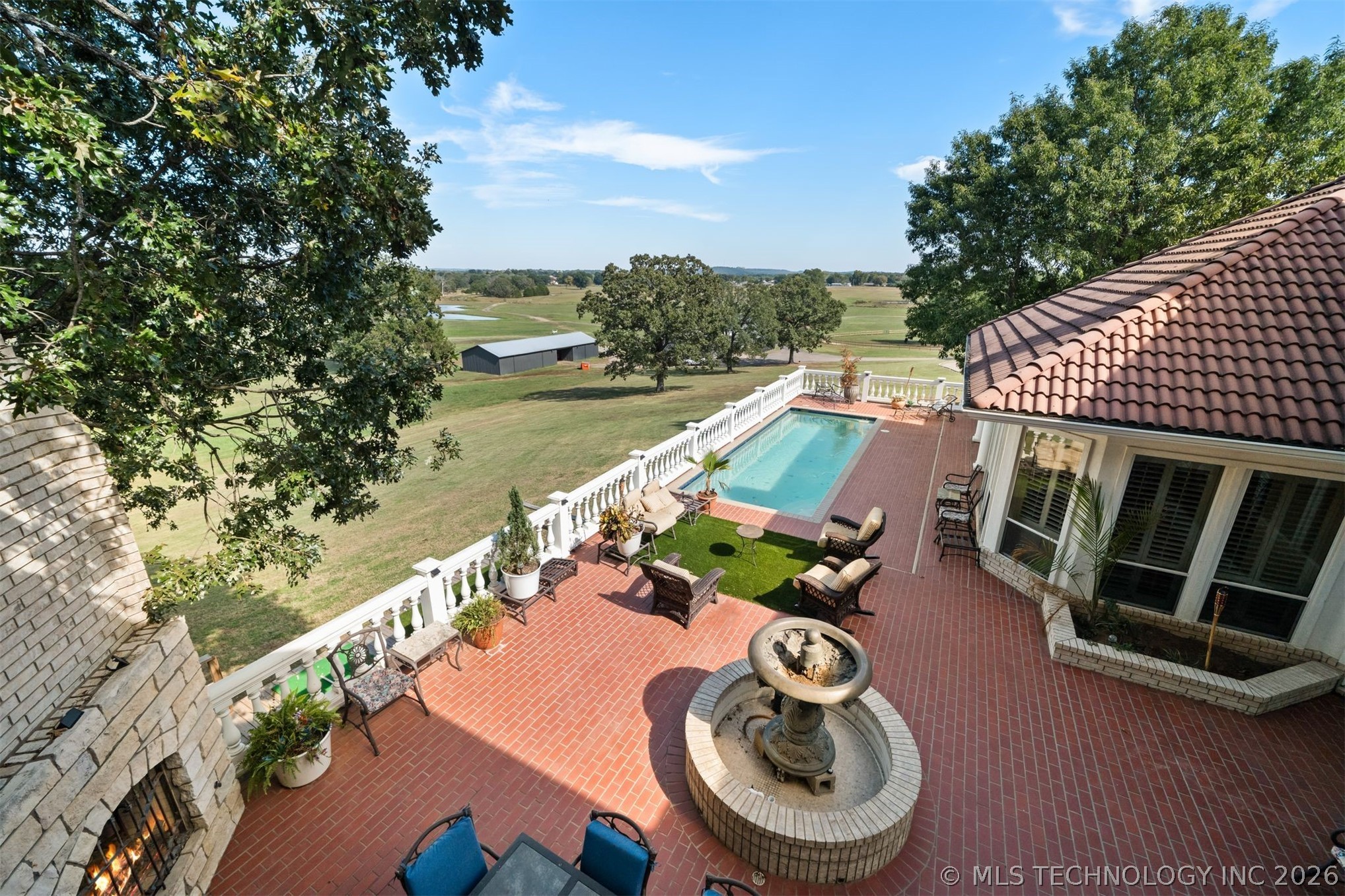 800 W Pryor Avenue Pocola OK 74902