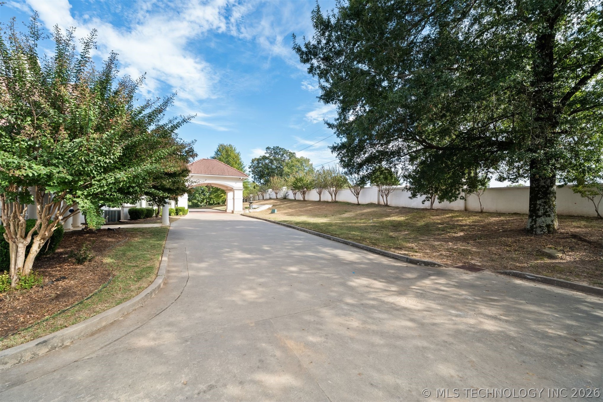 800 W Pryor Avenue Pocola OK 74902