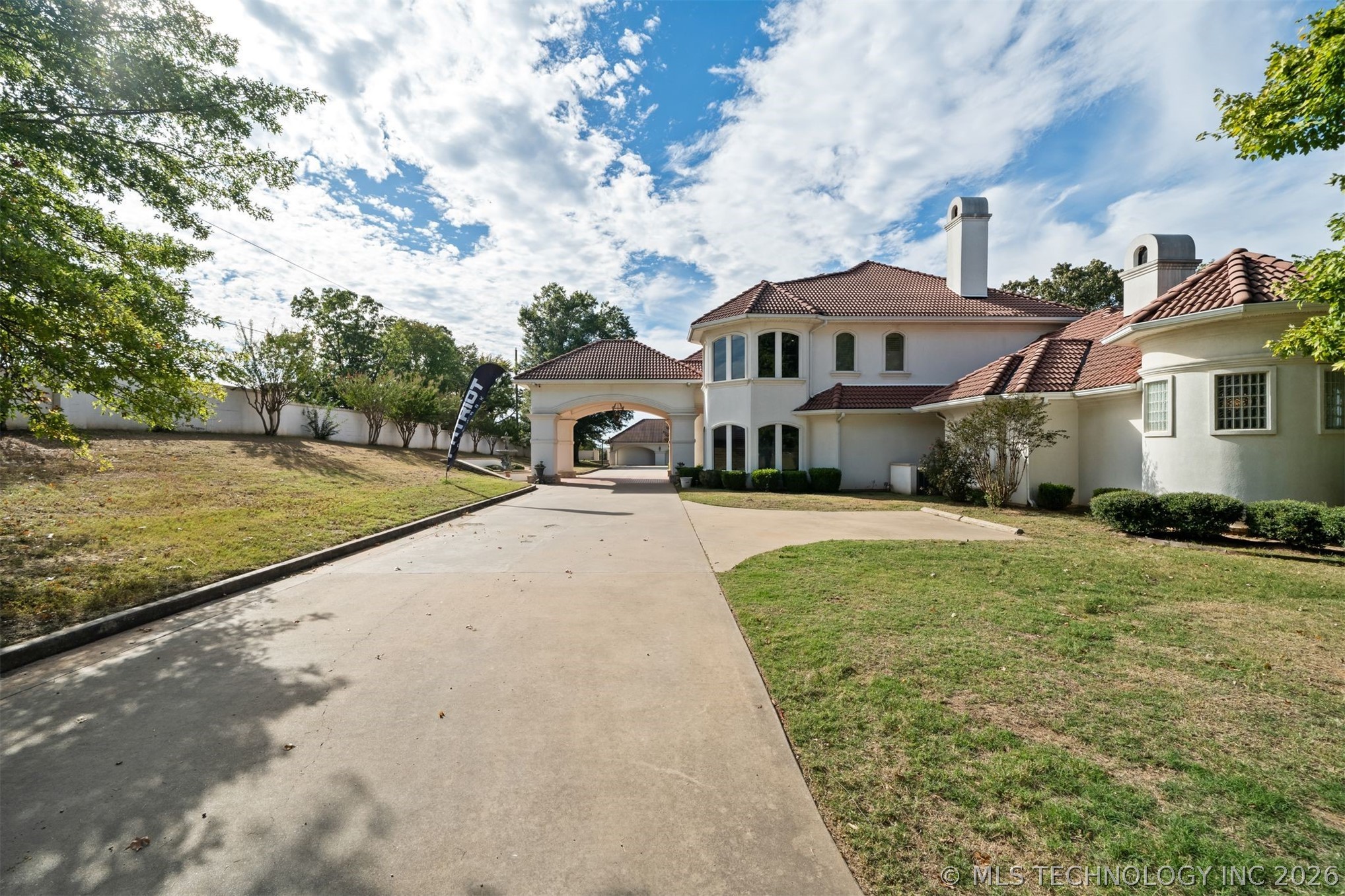 800 W Pryor Avenue Pocola OK 74902