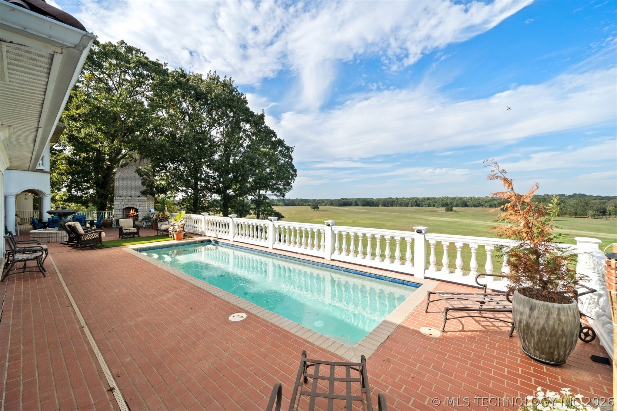 800 W Pryor Avenue Pocola OK 74902