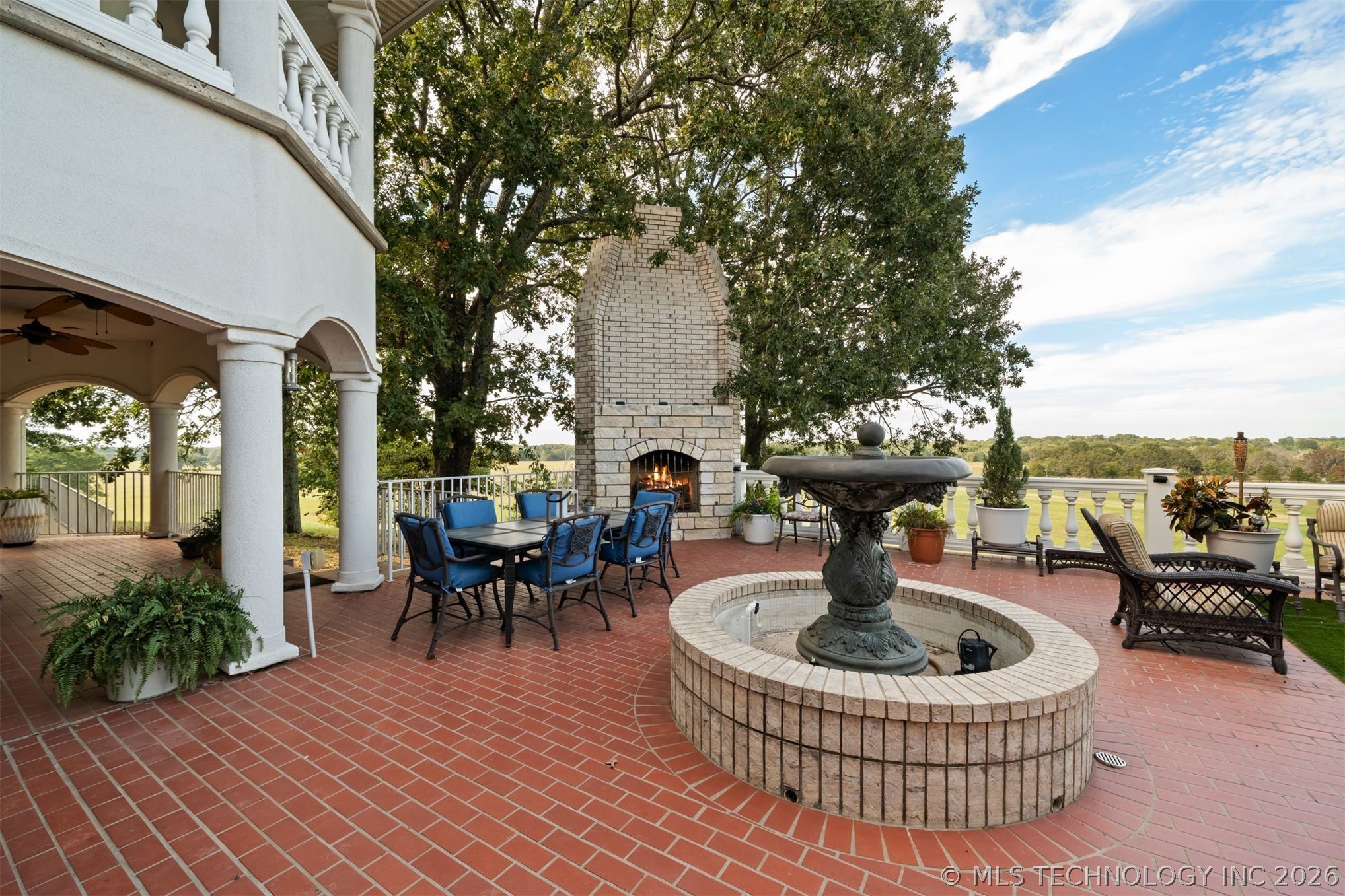 800 W Pryor Avenue Pocola OK 74902