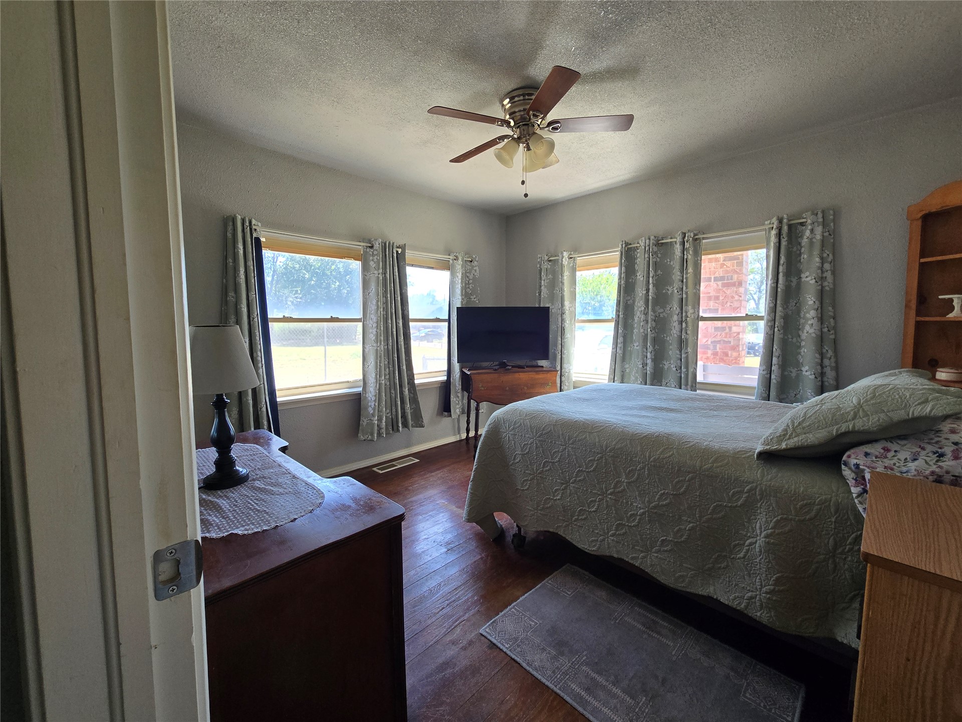 1407 S Cedar Street Bristow OK 74010