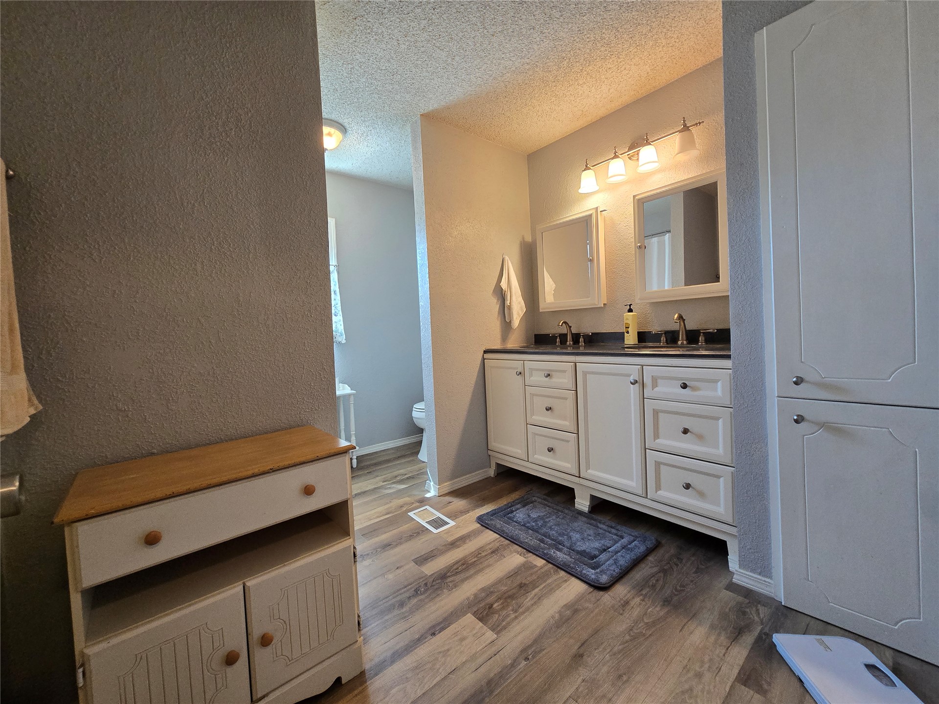 1407 S Cedar Street Bristow OK 74010