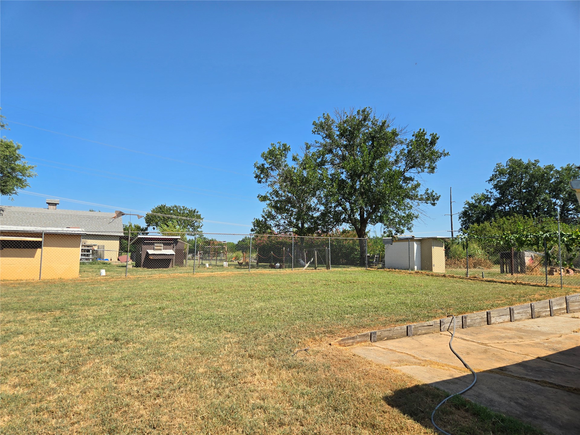 1407 S Cedar Street Bristow OK 74010