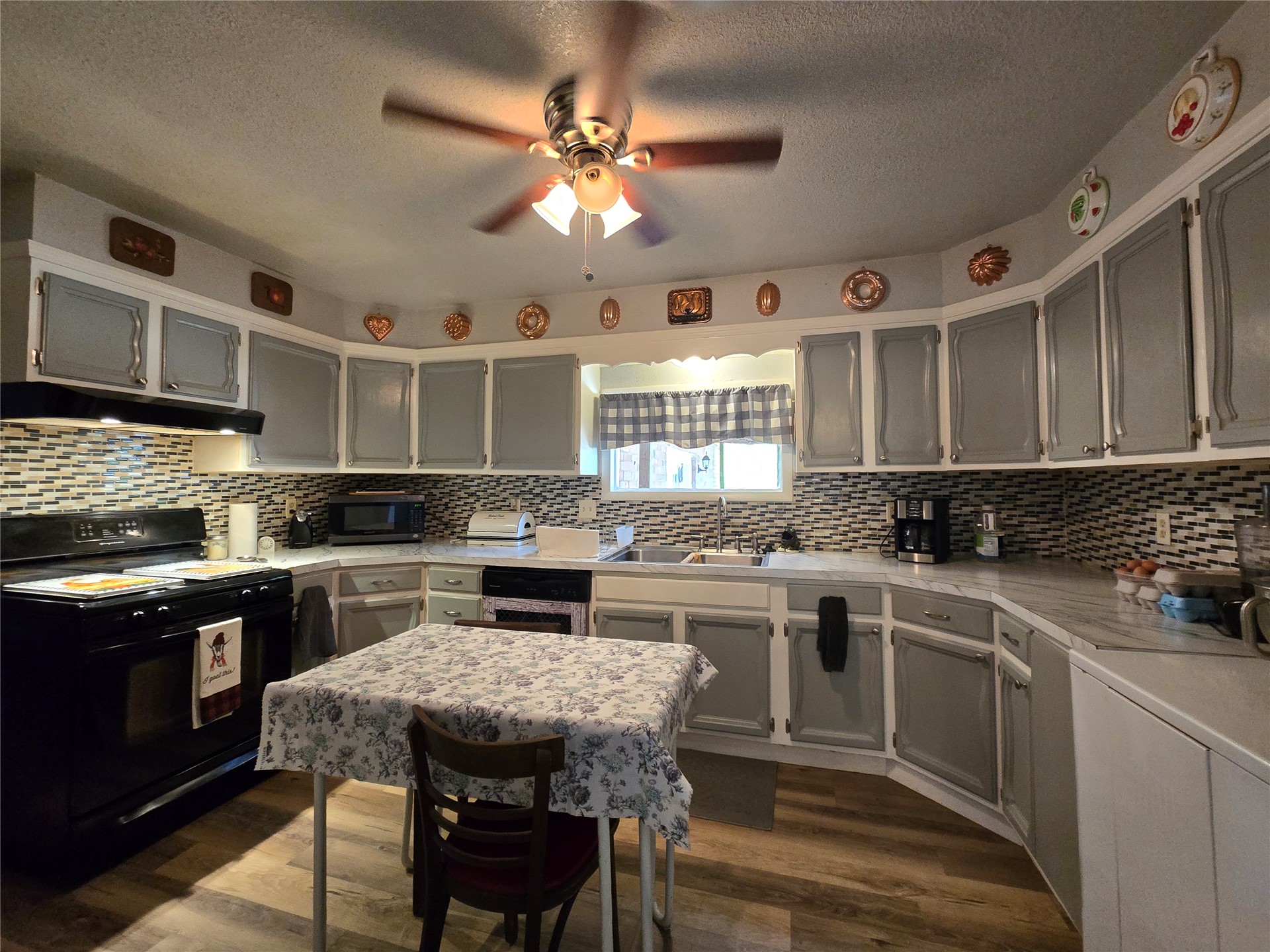 1407 S Cedar Street Bristow OK 74010