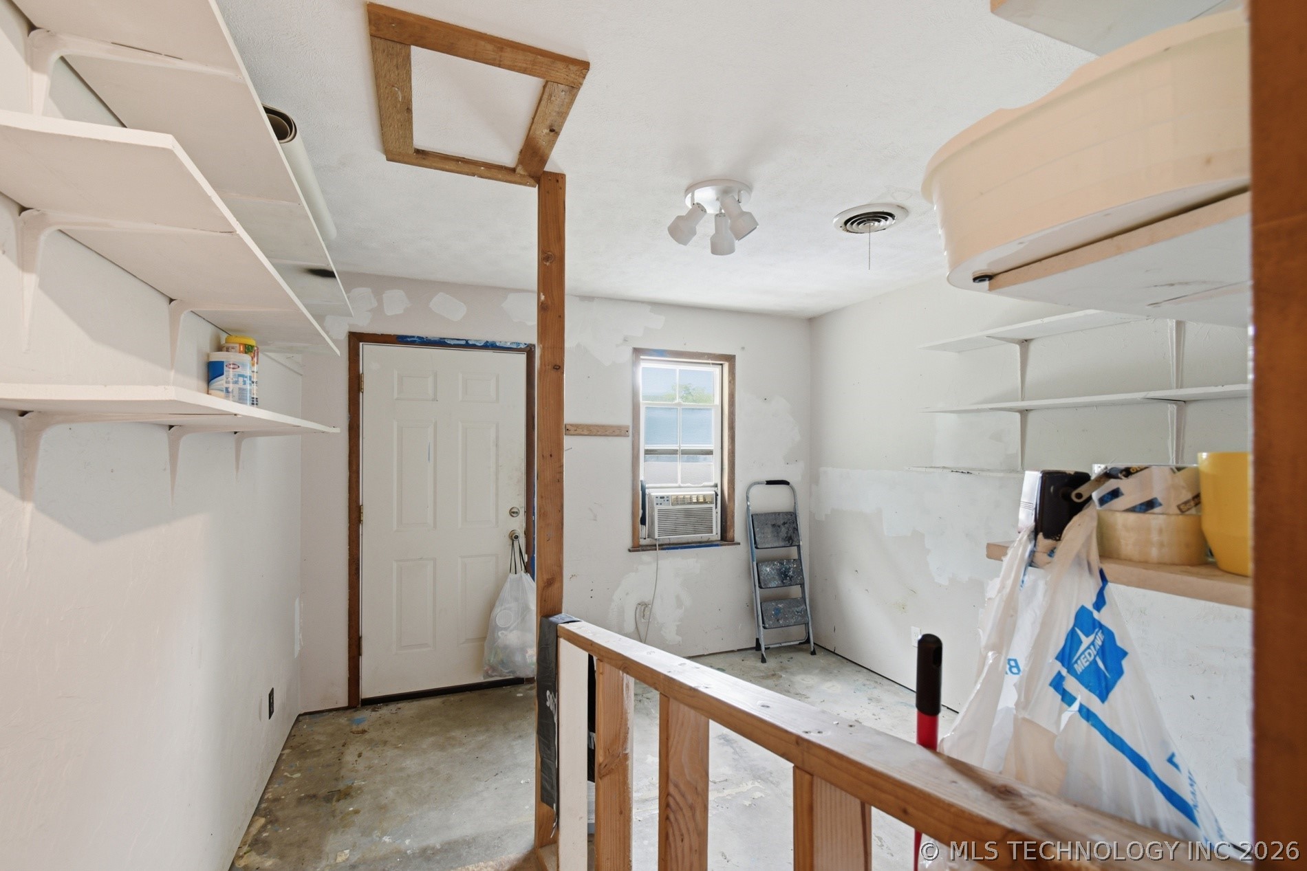 105 S Locust Street Oologah OK 74053