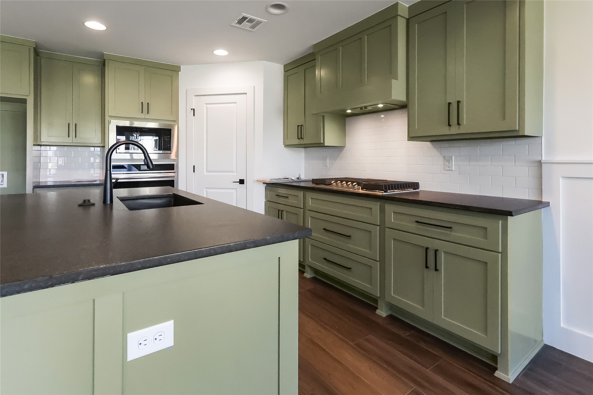 4611 S Chestnut Avenue Broken Arrow OK 74011