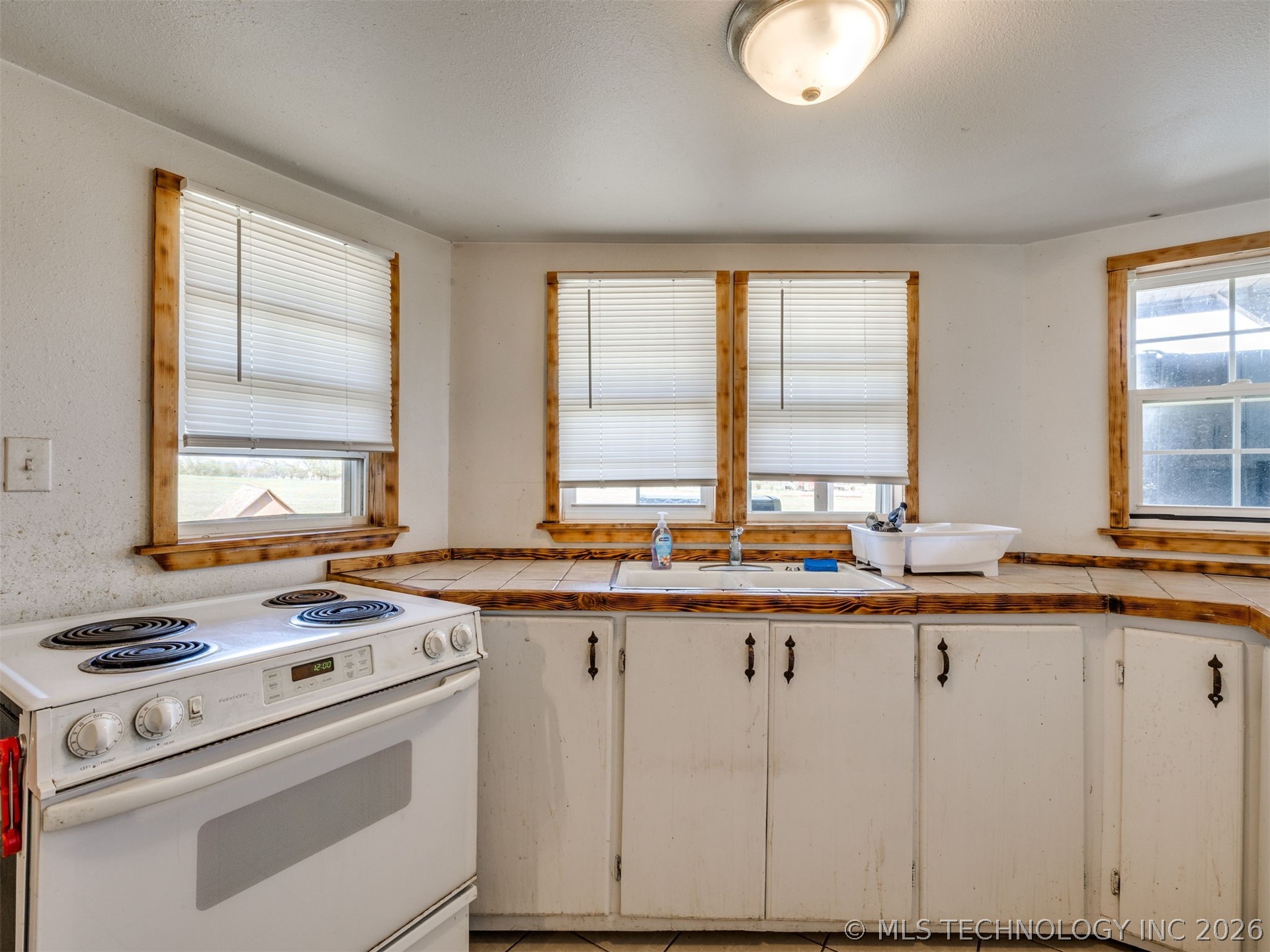 9693 E 24 Road Nowata OK 74048