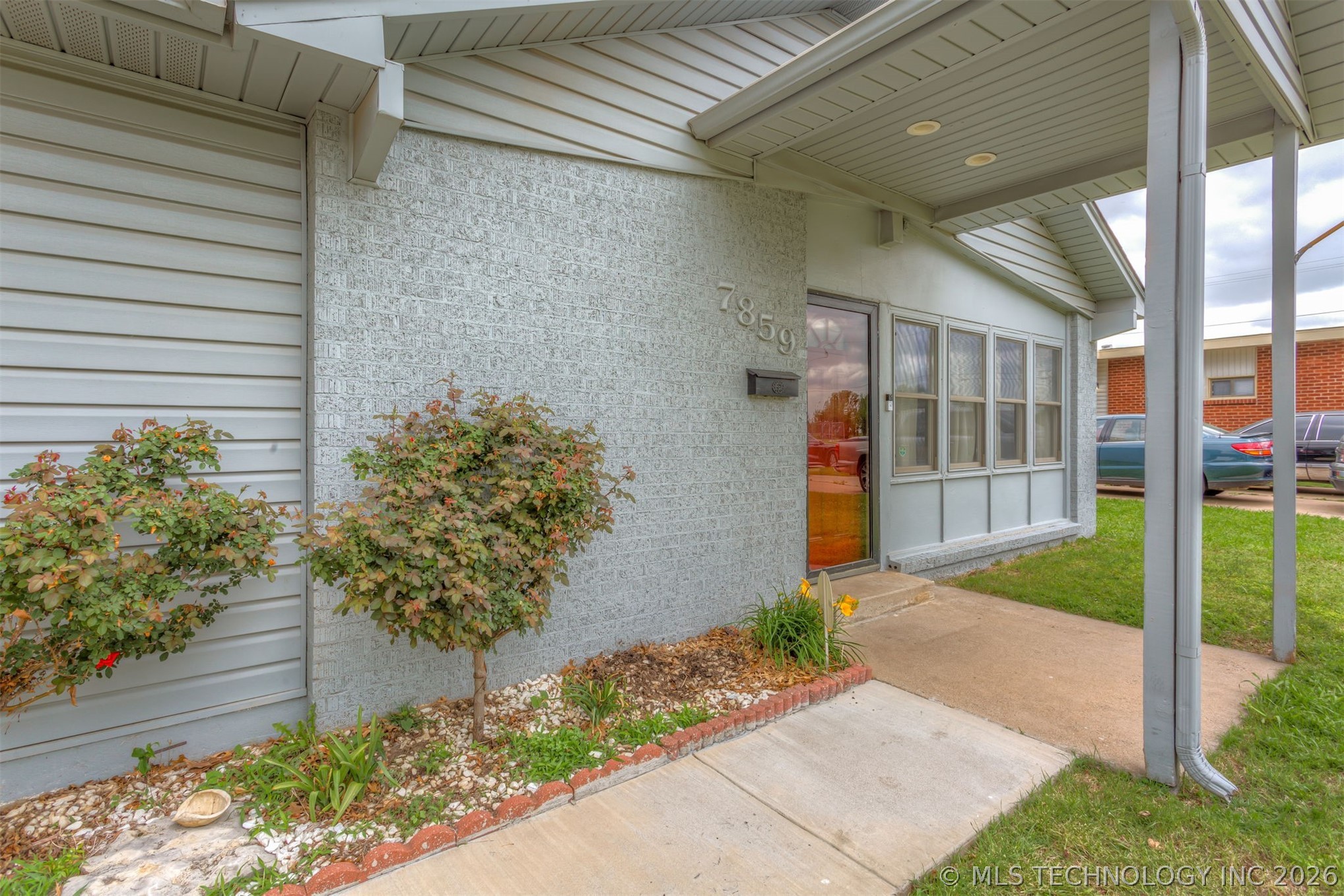 7859 E Newton Street Tulsa OK 74115