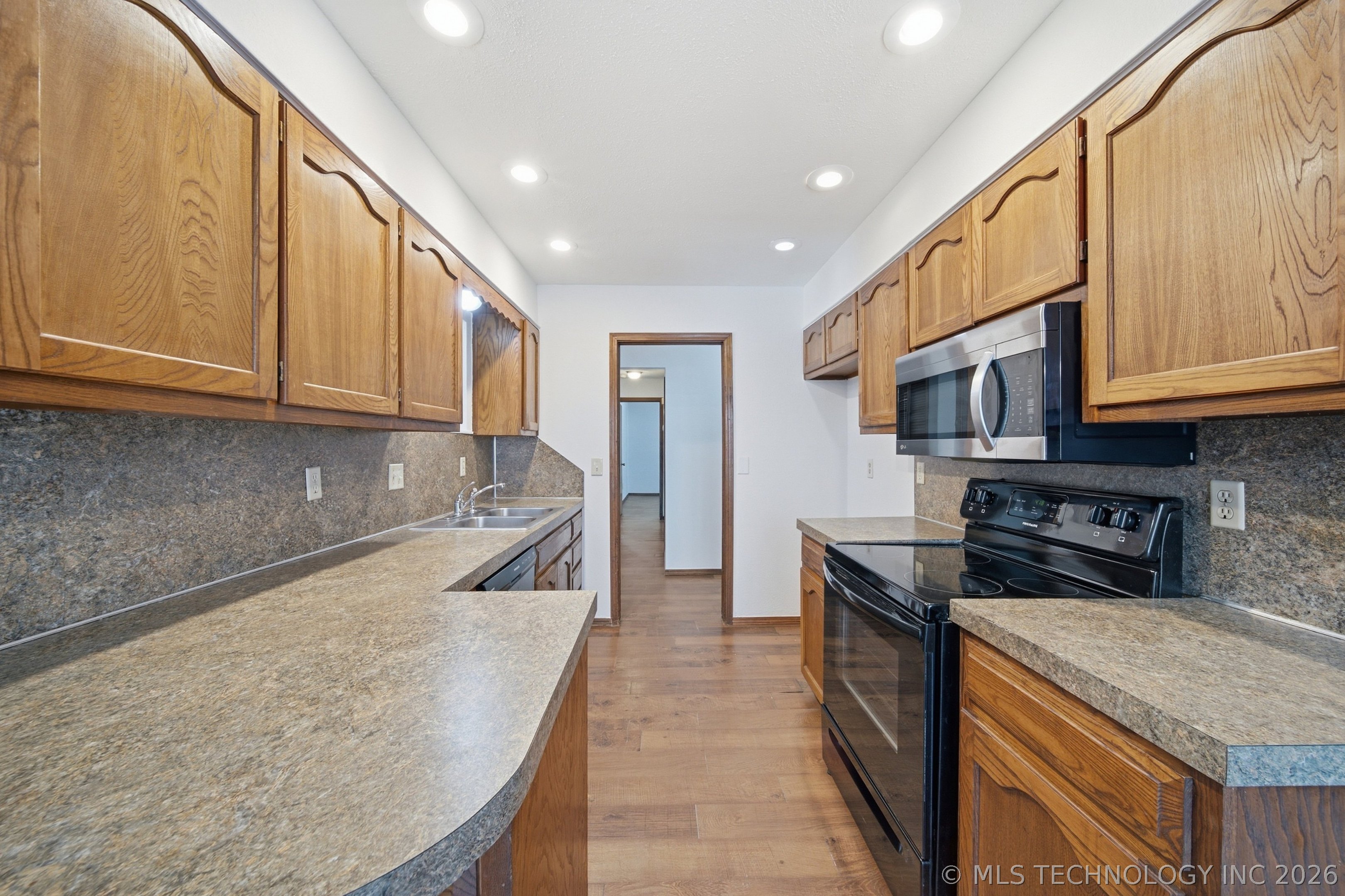 3903 S Walnut Place Broken Arrow OK 74011