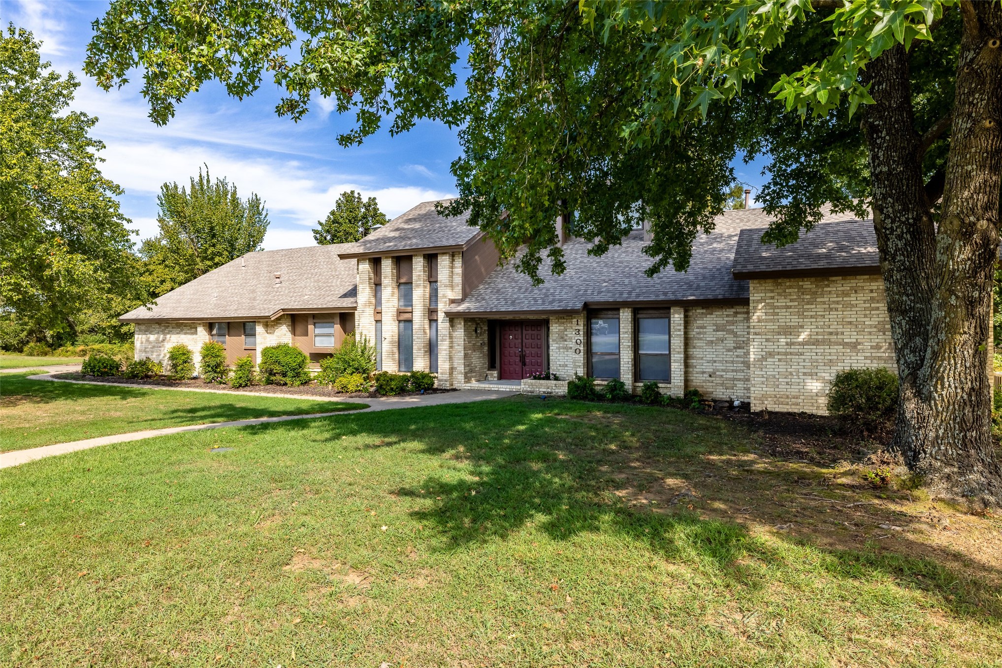 1300 S Bon Terre Street Claremore OK 74017