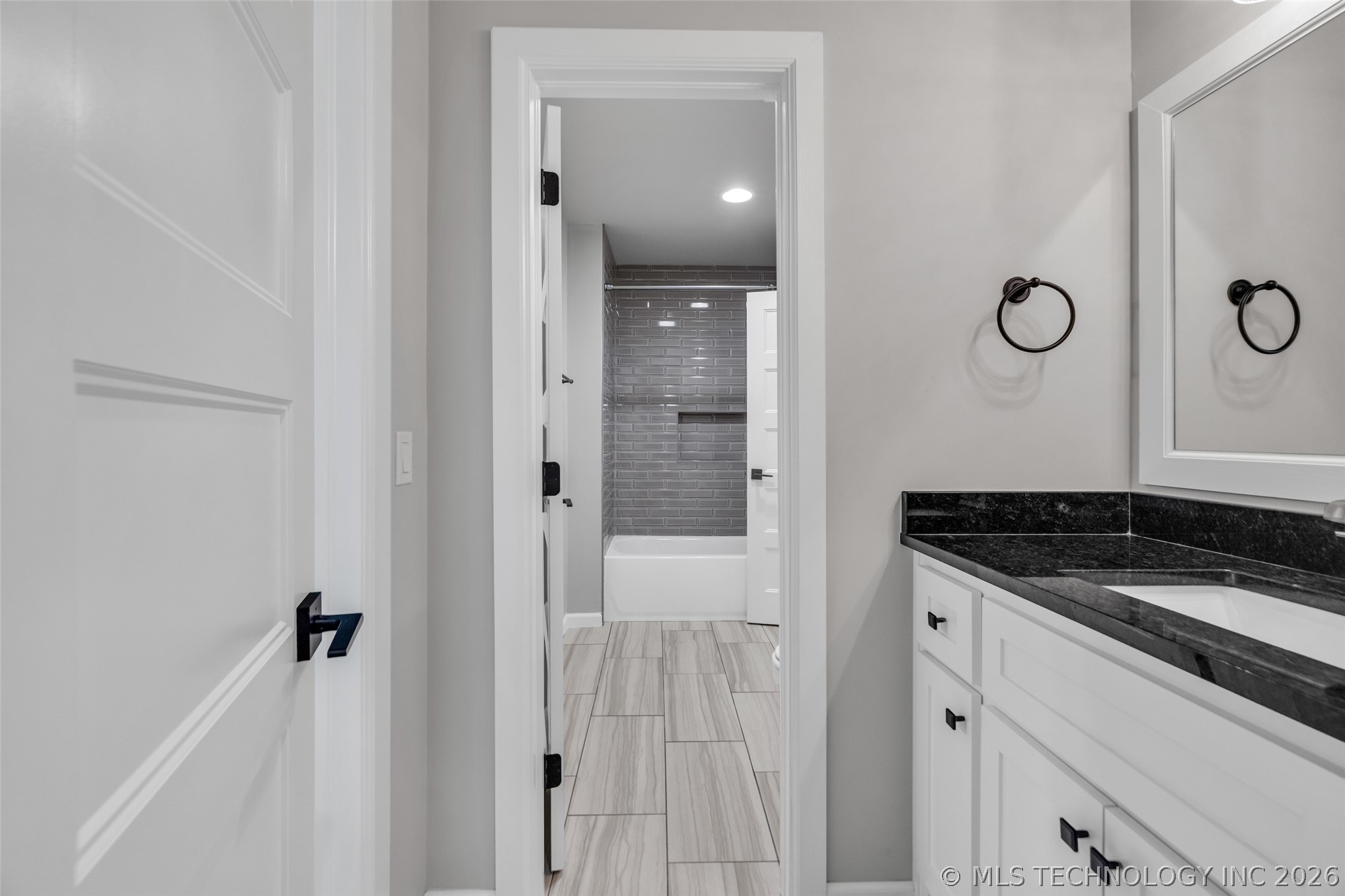 8711 S Phoenix Place Tulsa OK 74132