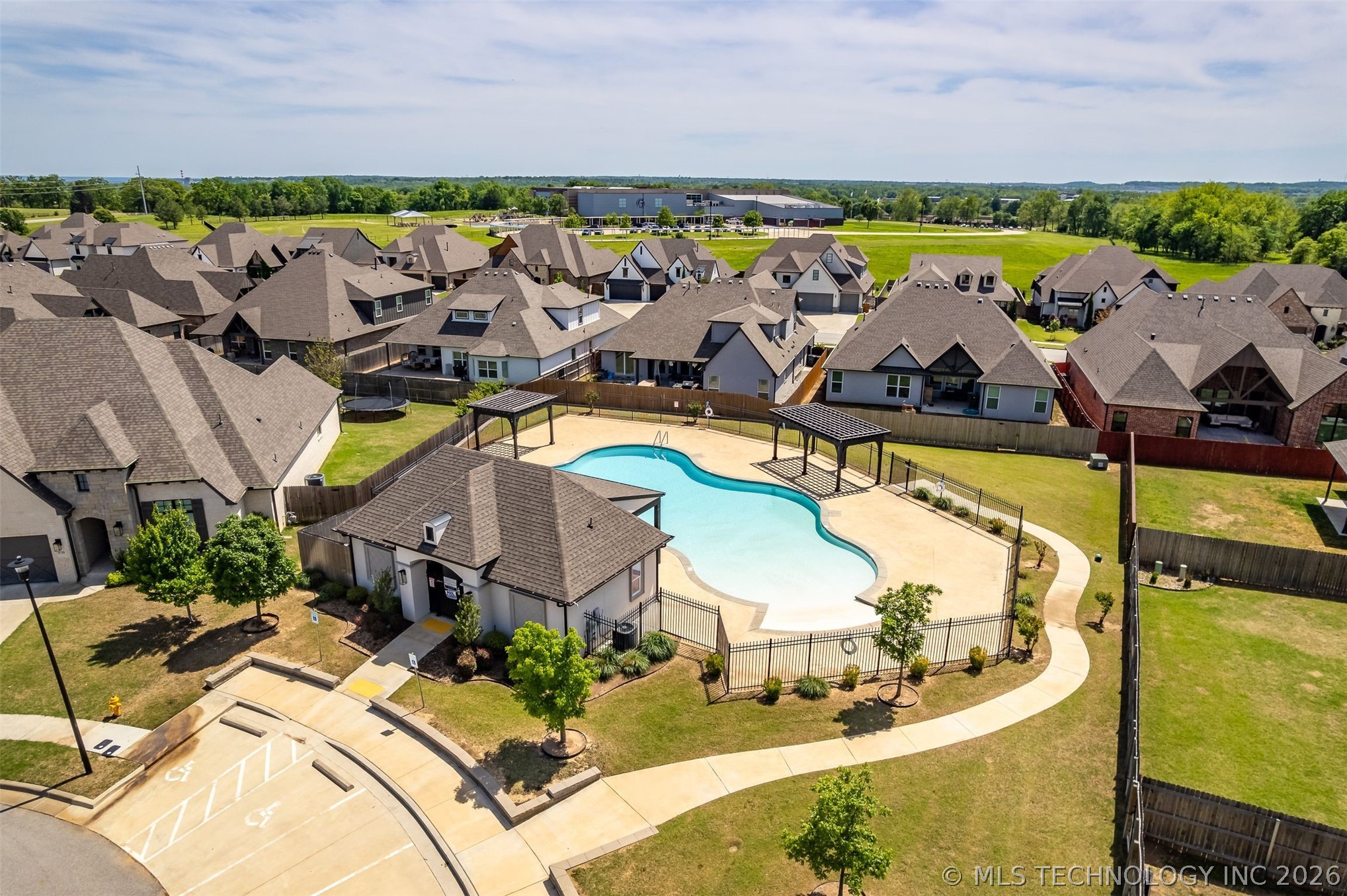 8711 S Phoenix Place Tulsa OK 74132