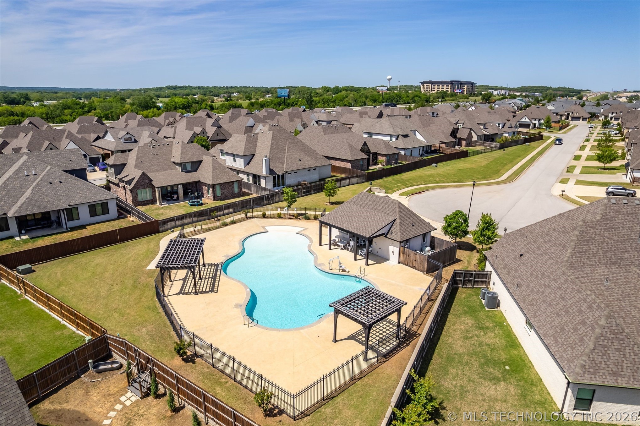 8711 S Phoenix Place Tulsa OK 74132
