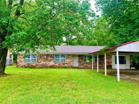 305 N 10th Street Hartshorne OK 74547