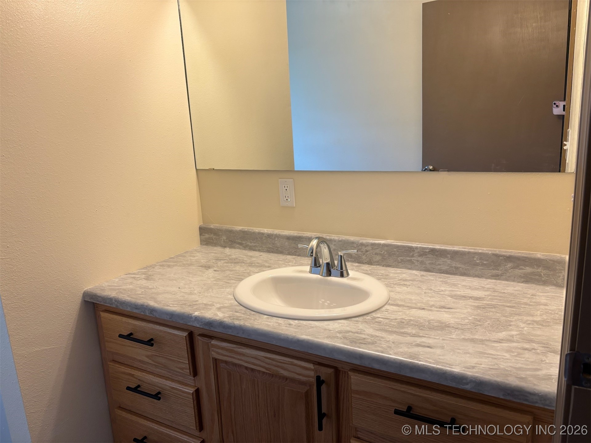 305 N 10th Street Hartshorne OK 74547