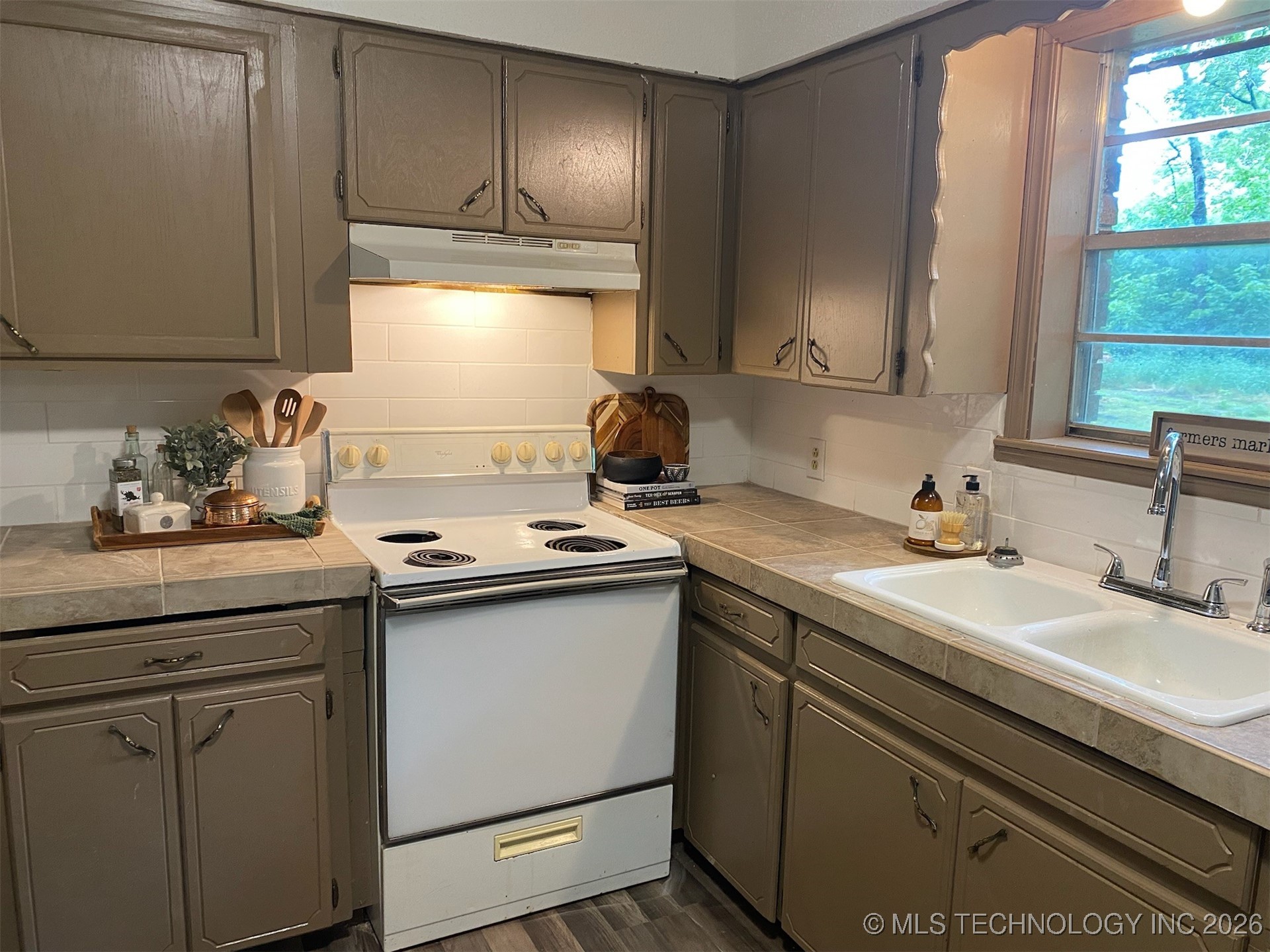 305 N 10th Street Hartshorne OK 74547
