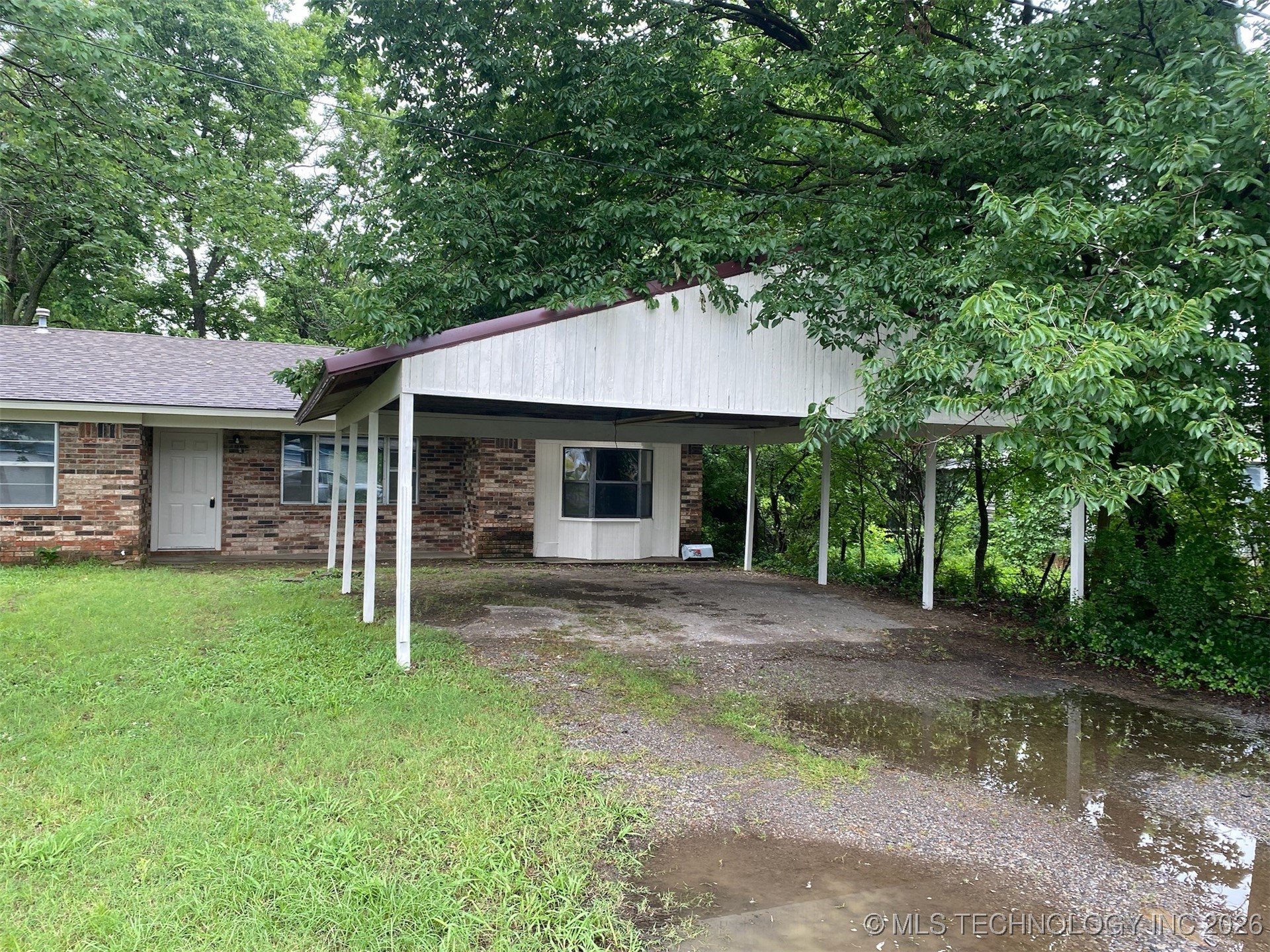 305 N 10th Street Hartshorne OK 74547