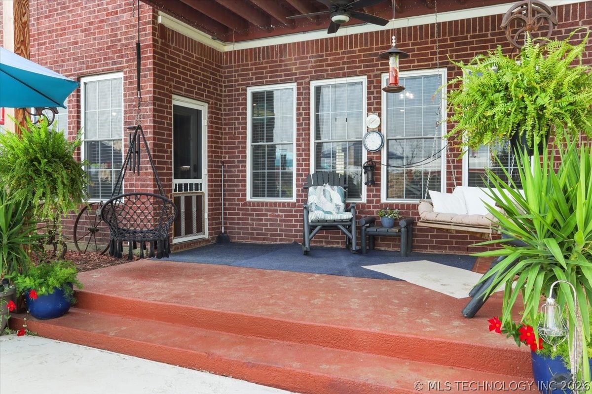 15562 State Highway 83 Howe OK 74940