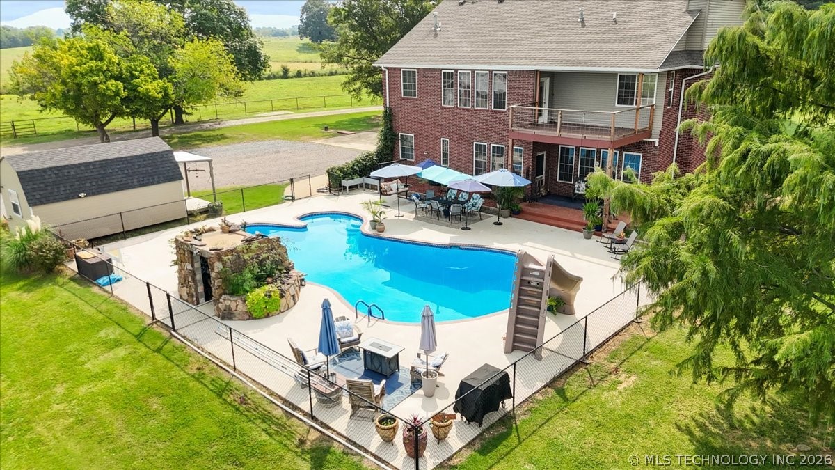 15562 State Highway 83 Howe OK 74940