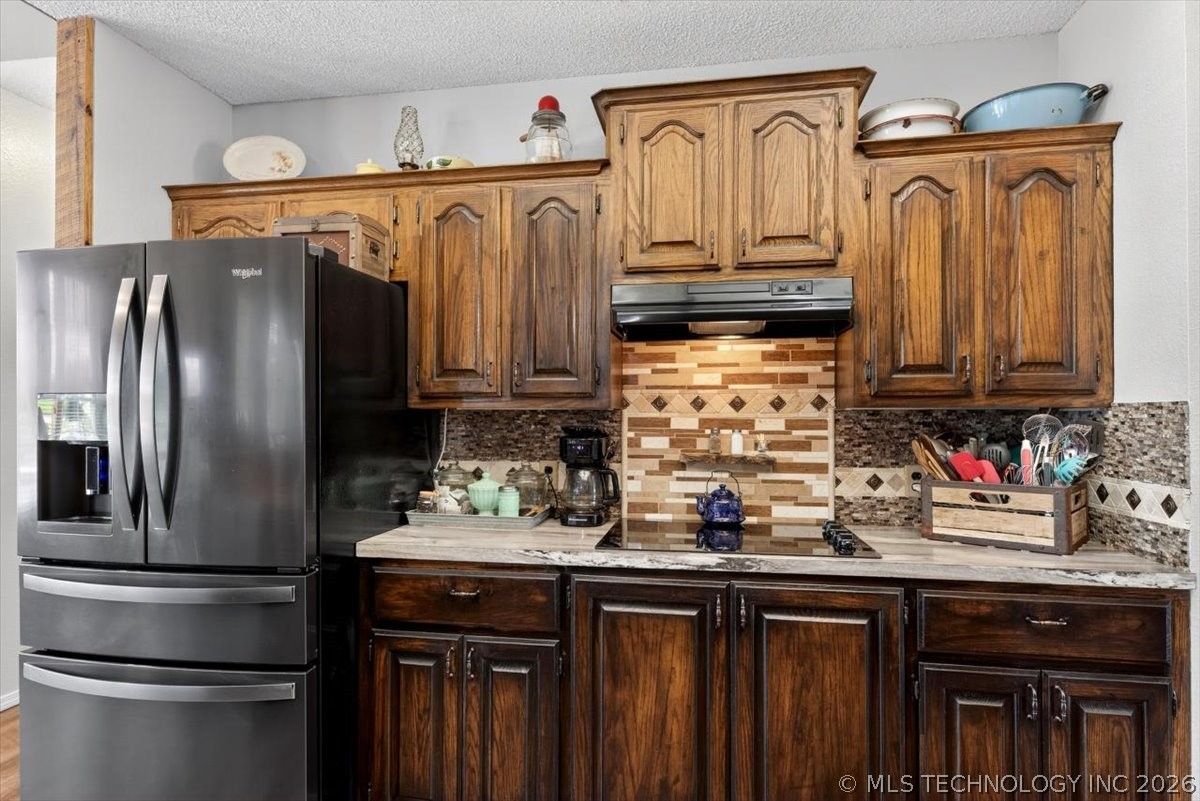 15562 State Highway 83 Howe OK 74940