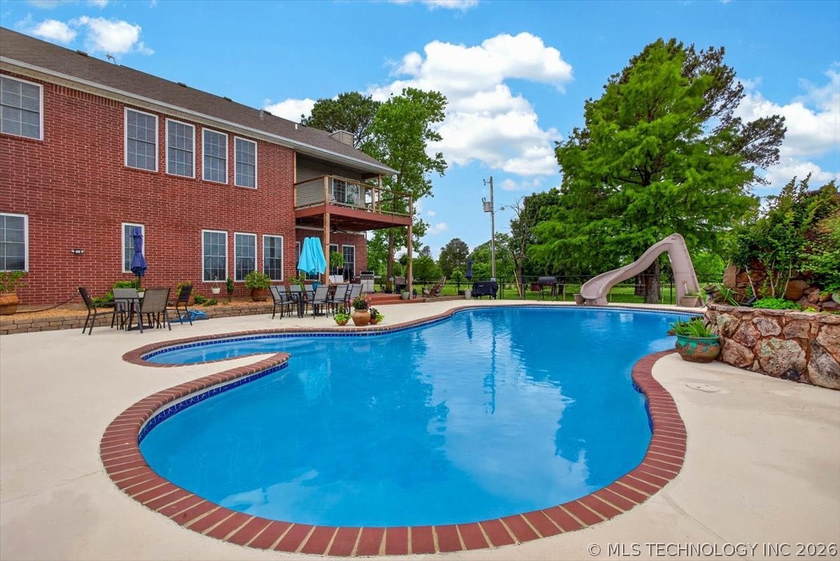 15562 State Highway 83 Howe OK 74940