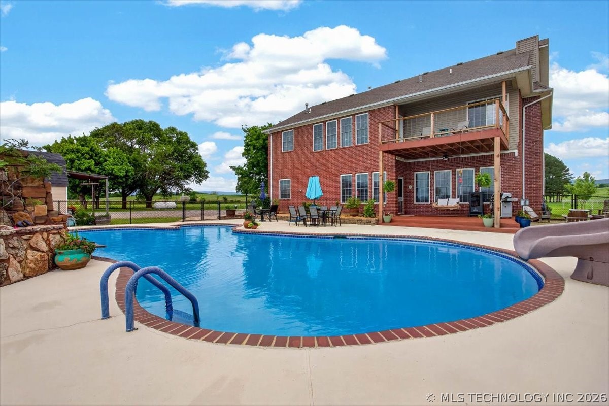 15562 State Highway 83 Howe OK 74940