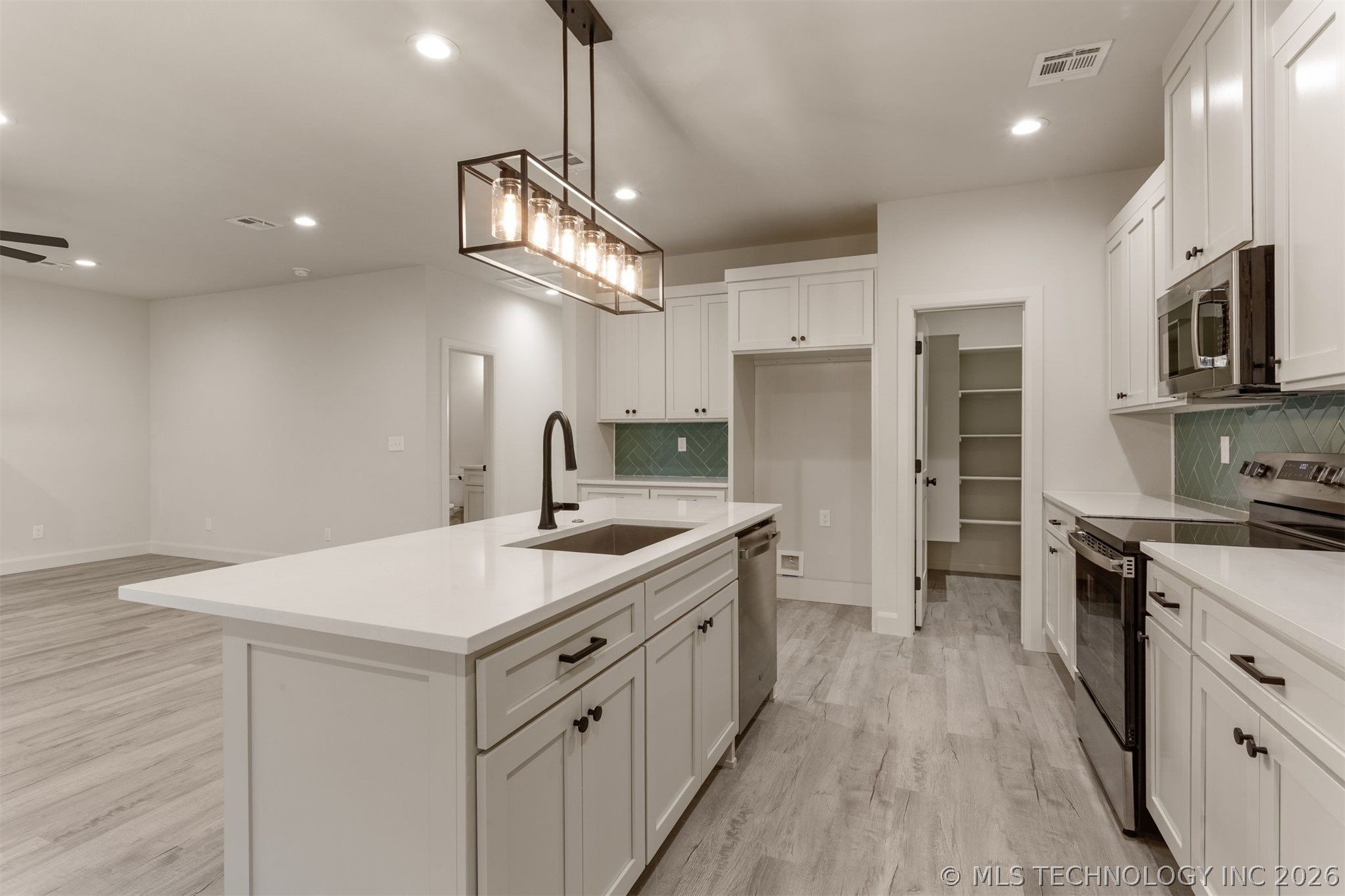 13835 E 27th Place Tulsa OK 74134