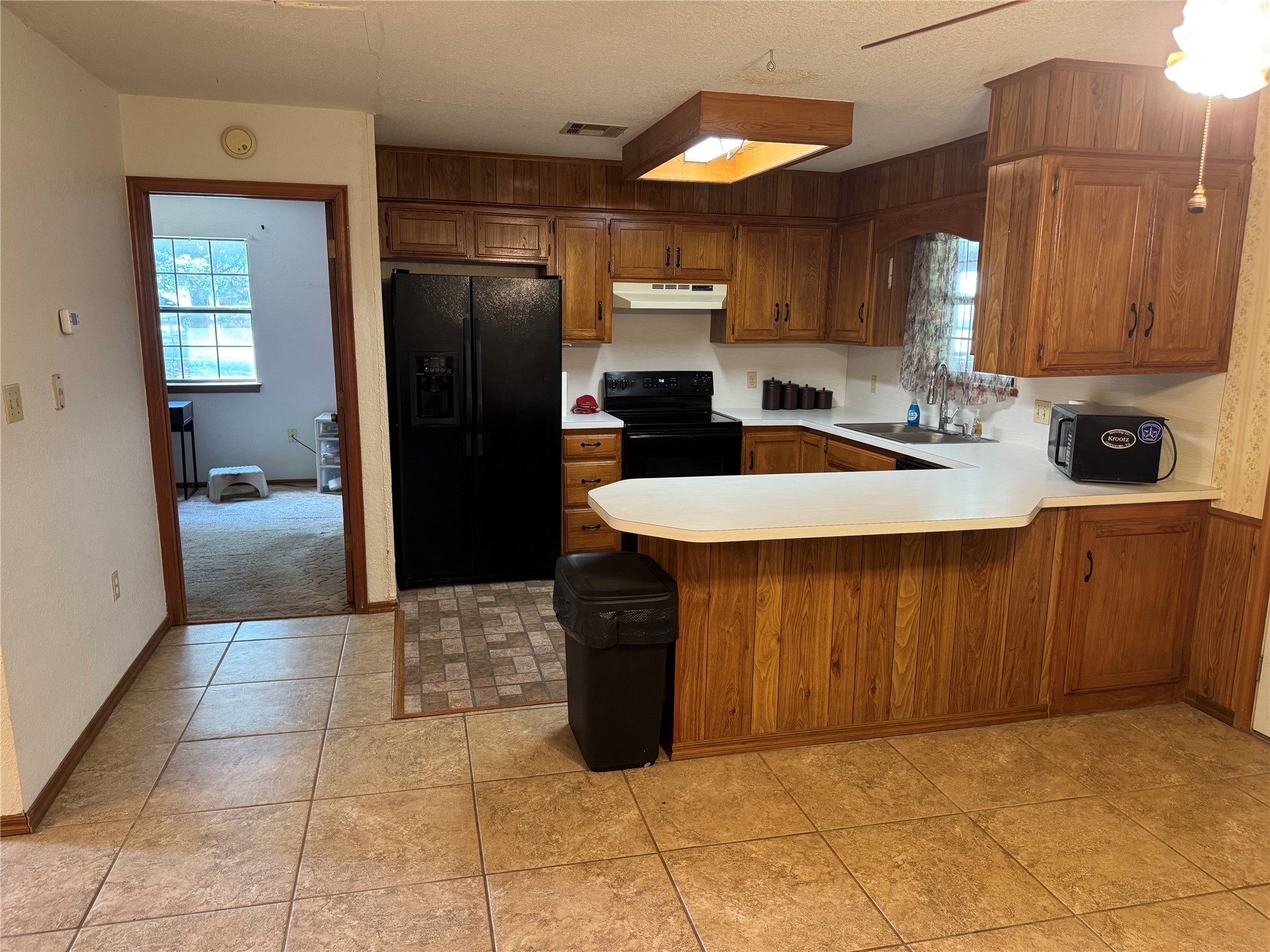 1608 E Crestview Avenue E Marietta OK 73448