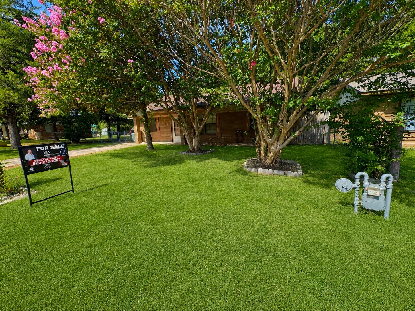1608 E Crestview Avenue E Marietta OK 73448