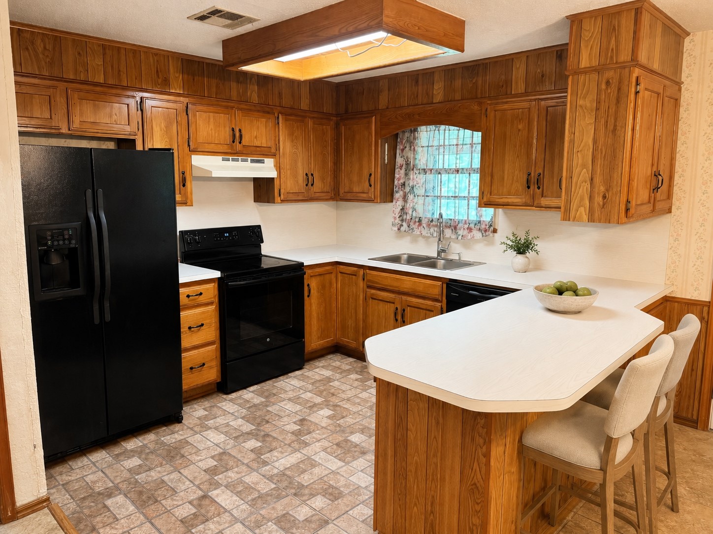 1608 E Crestview Avenue E Marietta OK 73448